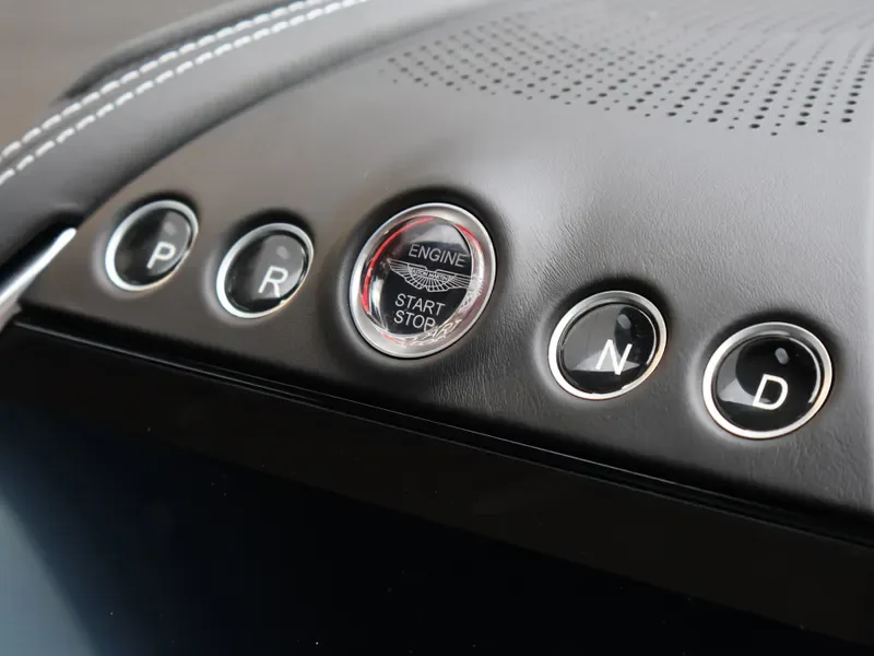 2021 Aston Martin DBX, 22/30