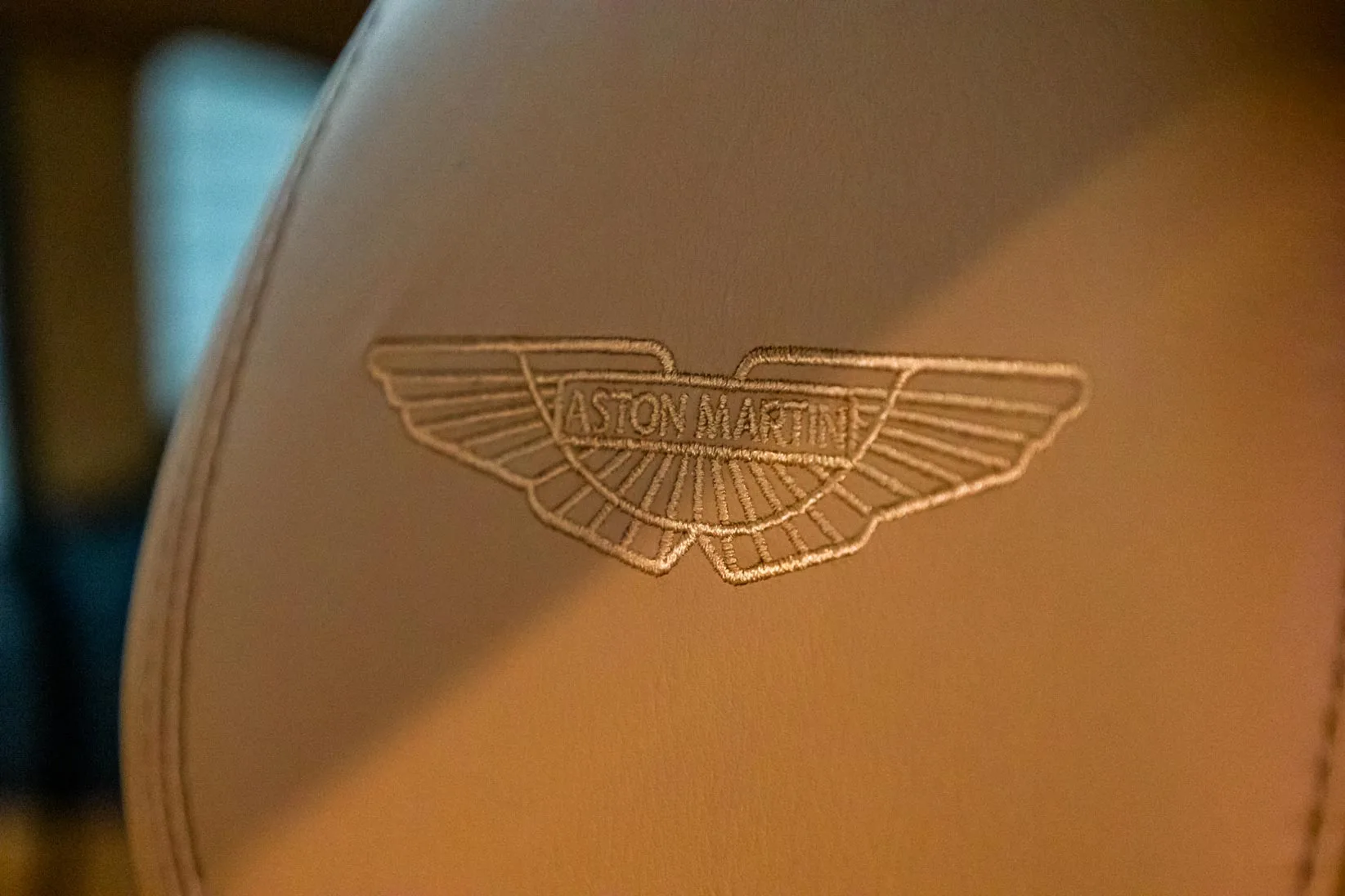 2021 Aston Martin DBX, 17/24