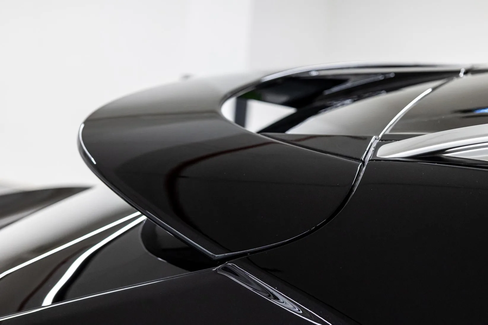 2021 Aston Martin DBX, 20/24