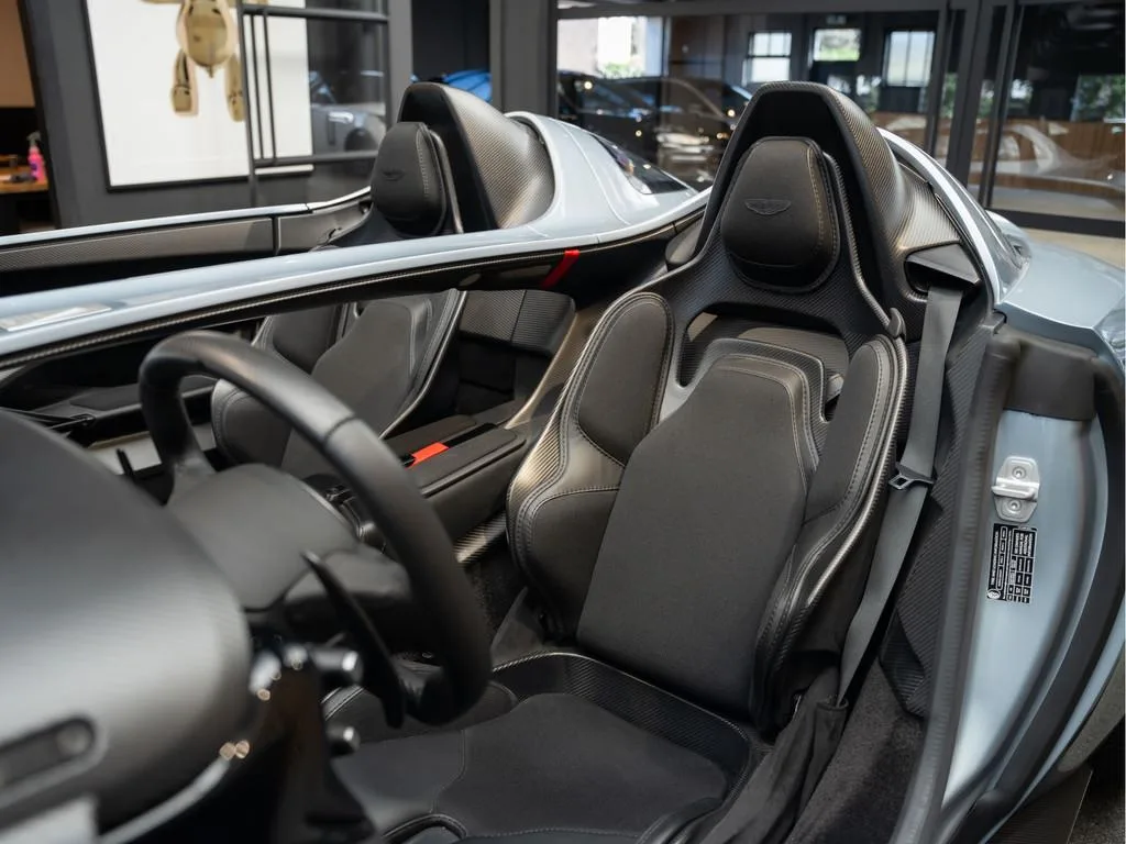 2021 Aston Martin V12 Speedster, 9/30
