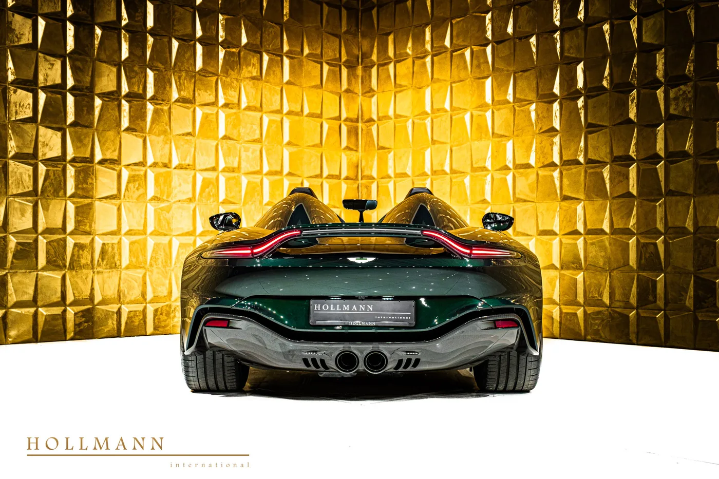 2021 Aston Martin V12 Speedster offered by a specialist dealer in Stuhr, Germany, photo 7 of 8