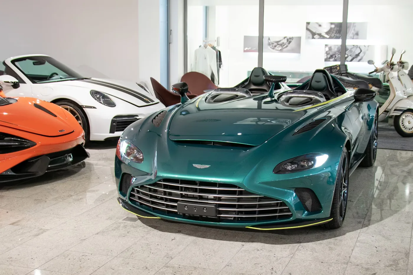 2021 Aston Martin V12 Speedster offered by a specialist dealer in Haar, Germany, photo 2 of 30