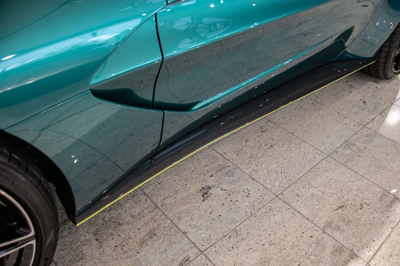 2021 Aston Martin V12 Speedster offered by a specialist dealer in Haar, Germany, photo 29 of 30