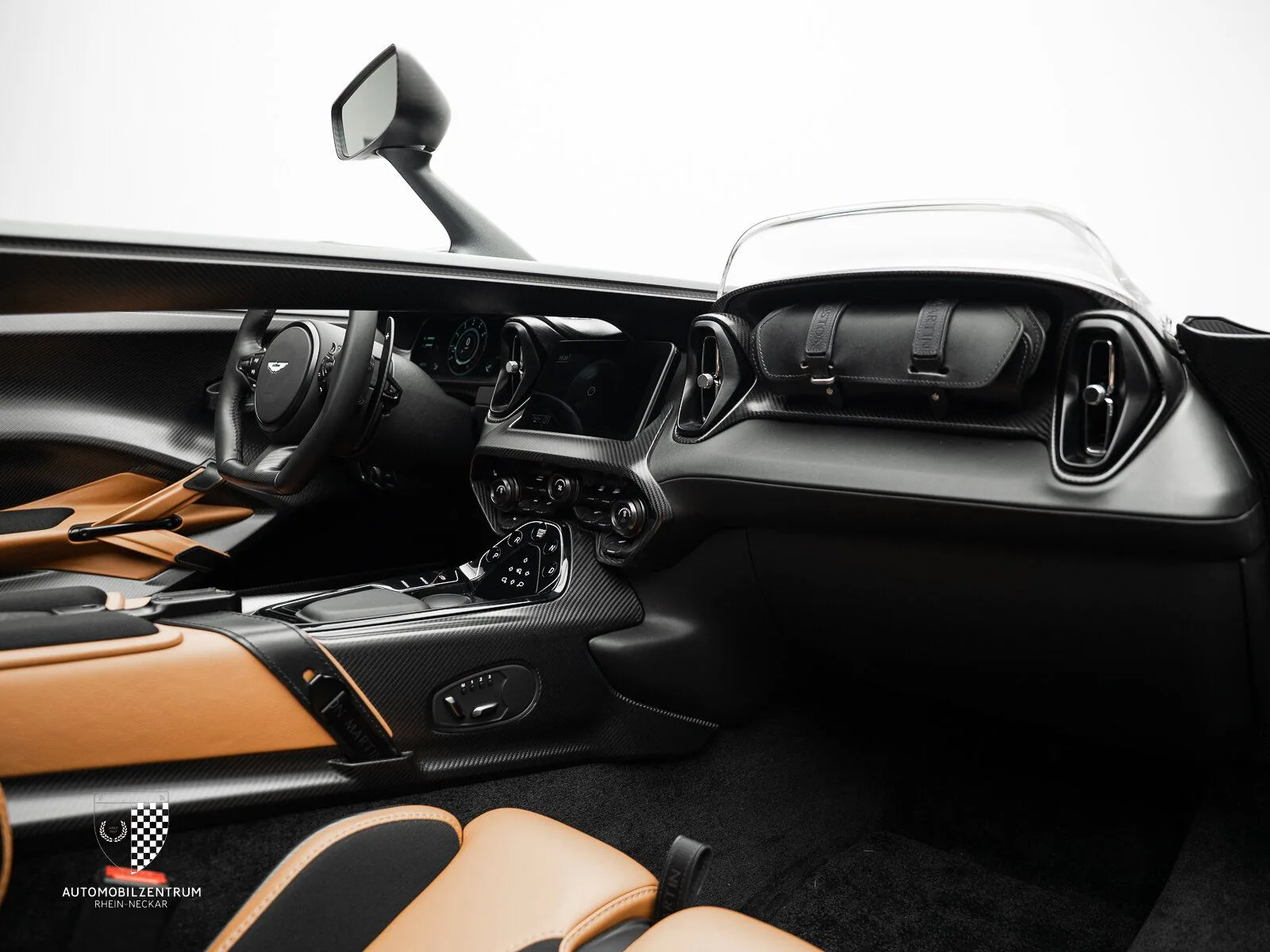 2021 Aston Martin V12 Speedster, 15/30