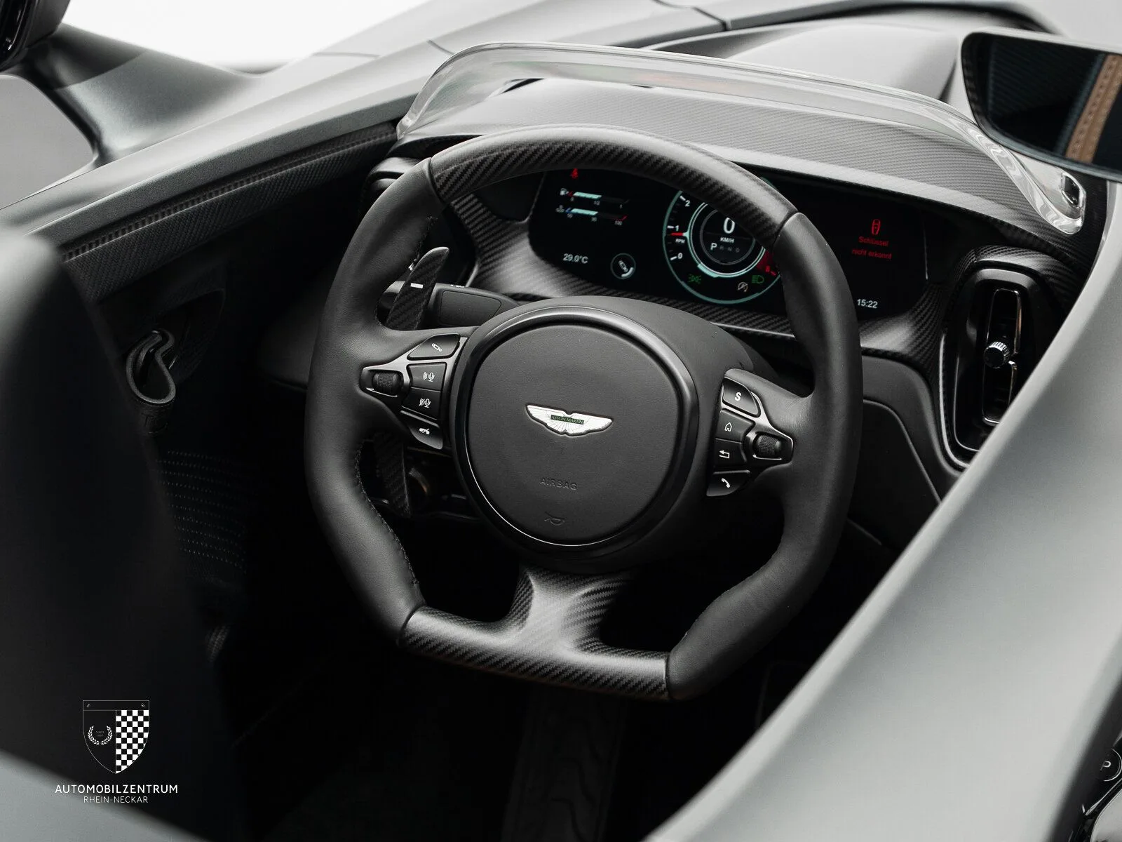2021 Aston Martin V12 Speedster, 19/30
