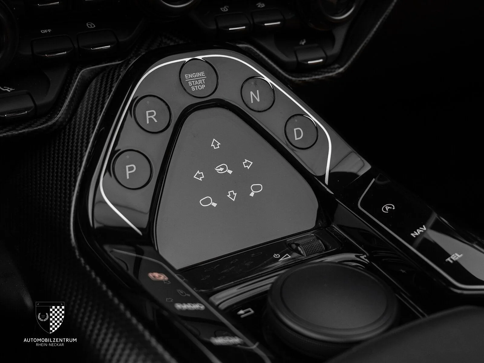 2021 Aston Martin V12 Speedster, 22/30