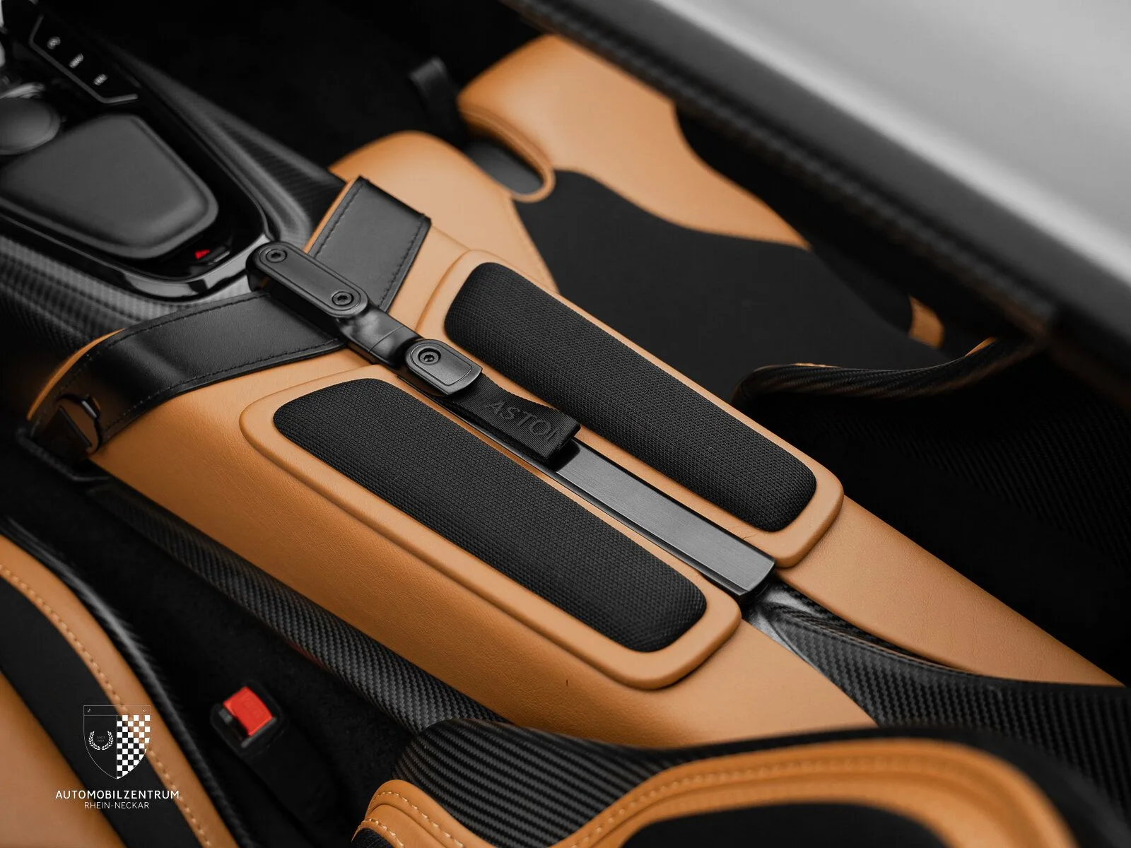 2021 Aston Martin V12 Speedster, 24/30