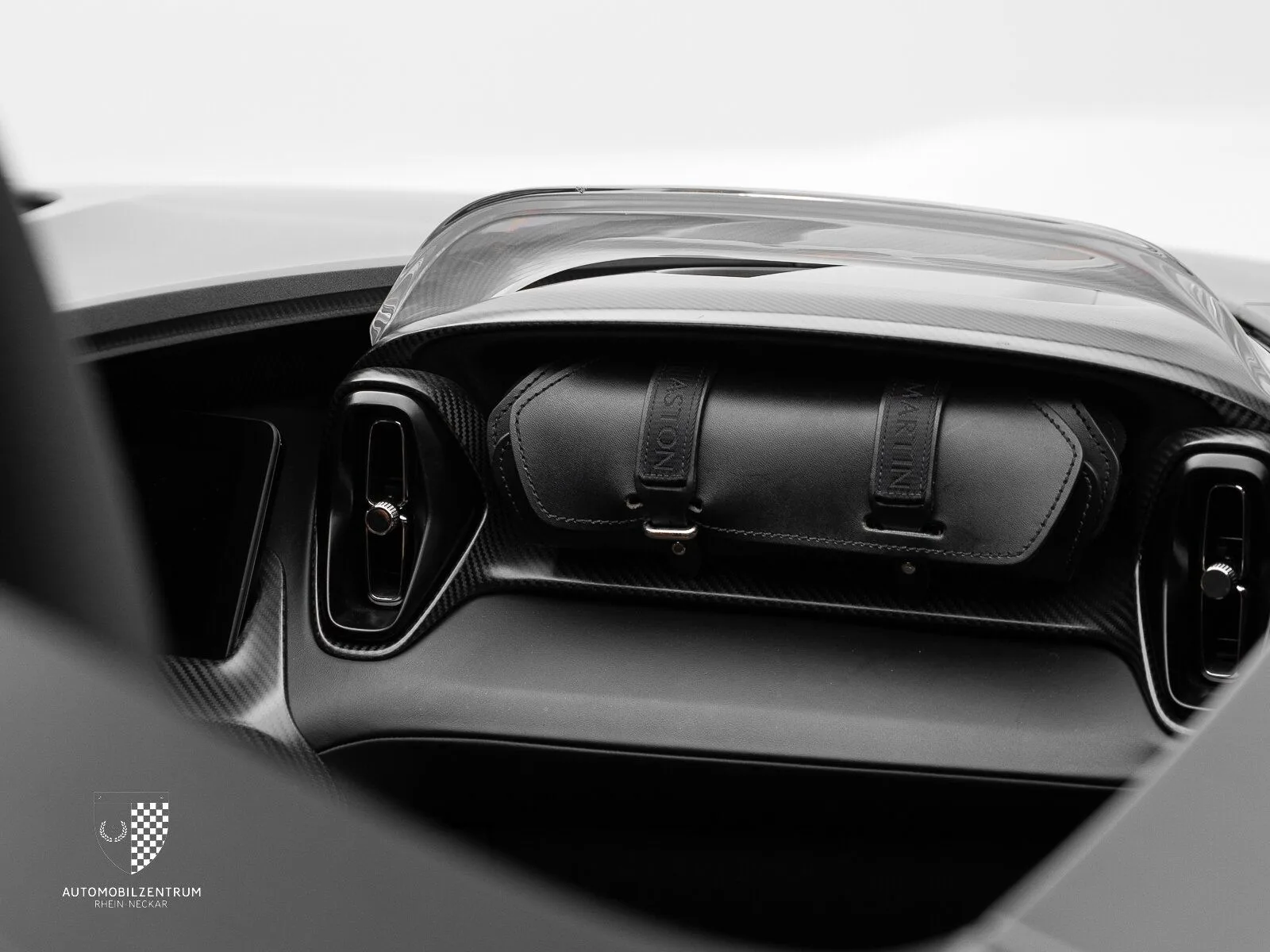 2021 Aston Martin V12 Speedster, 27/30