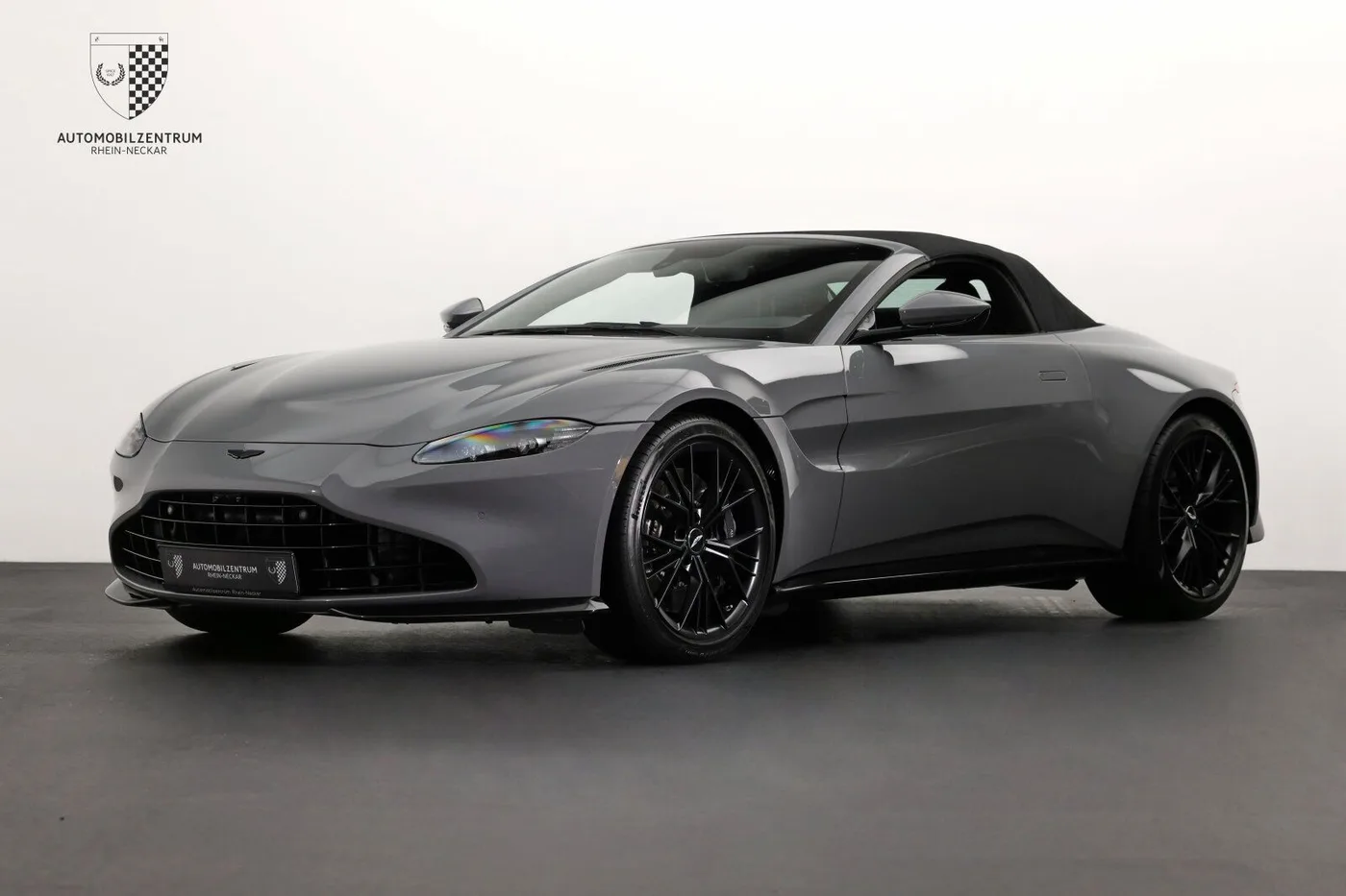 2021 Aston Martin V8 Vantage Roadster offered by a supercar dealer in Viernheim, Germany, photo 3 of 25