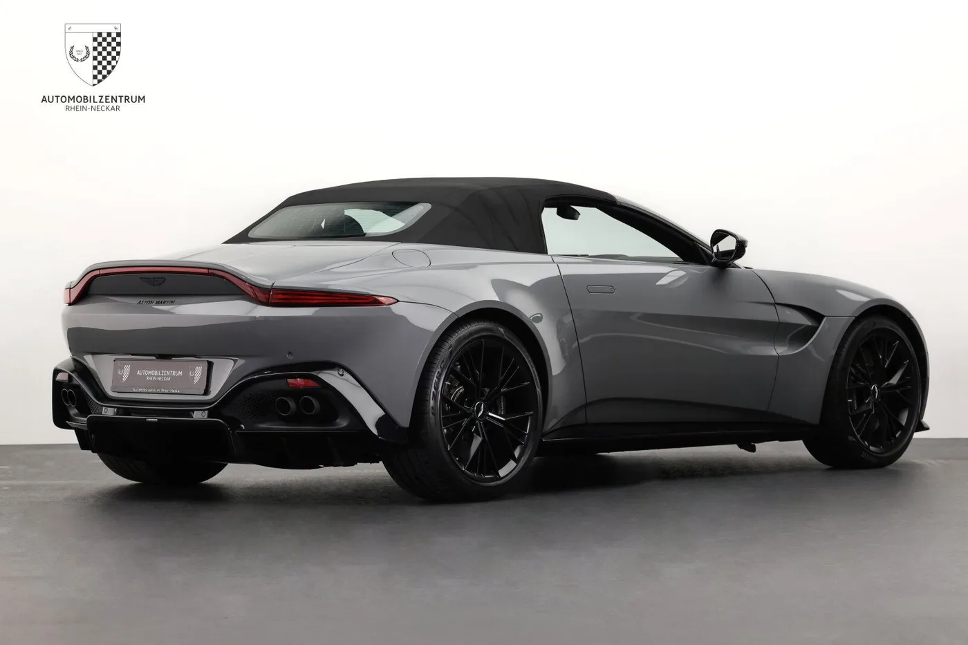 2021 Aston Martin V8 Vantage Roadster offered by a supercar dealer in Viernheim, Germany, photo 7 of 25
