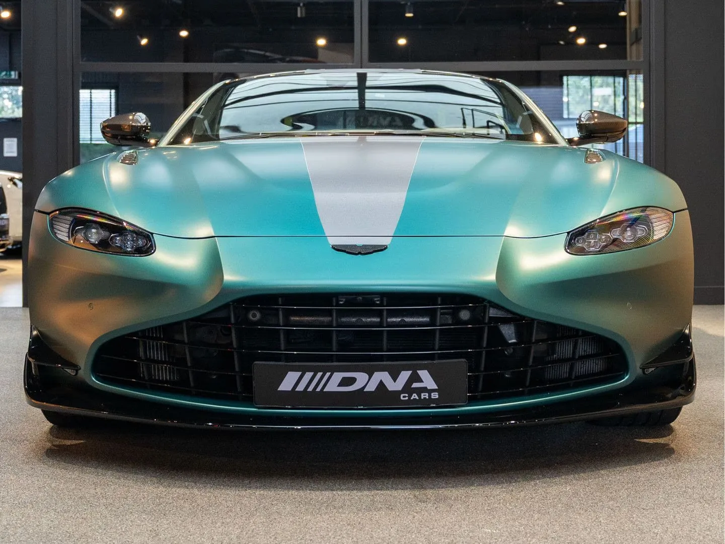 2021 Aston Martin Vantage F1 Edition, 2/30