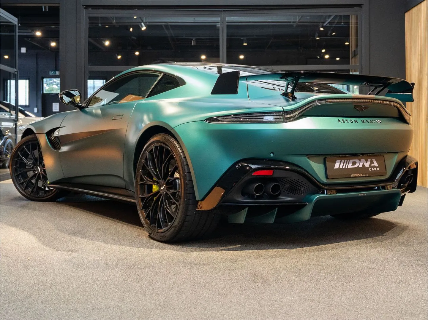 2021 Aston Martin Vantage F1 Edition, 5/30