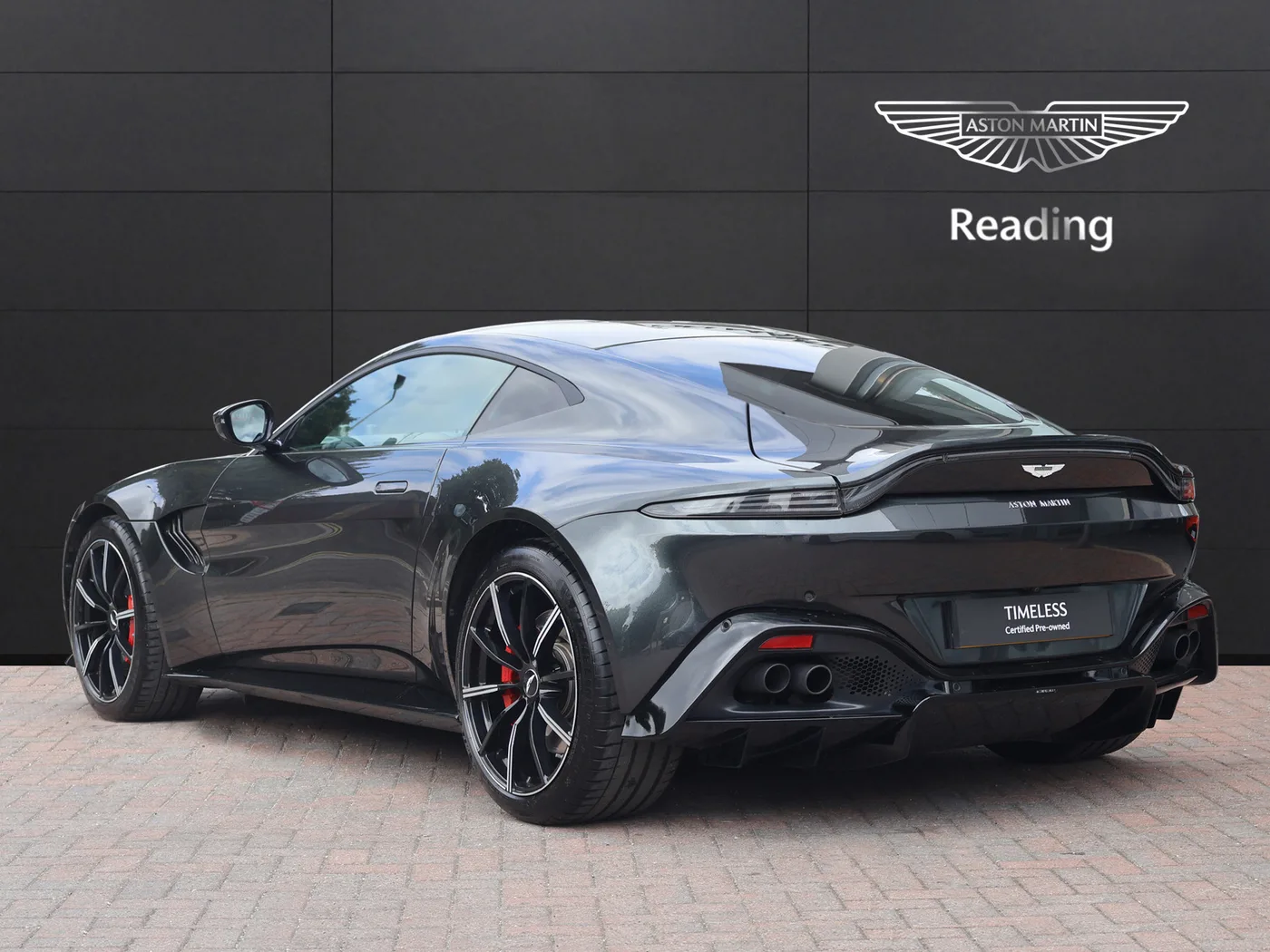 2021 Aston Martin V8 Vantage angeboten von einer Vertragshändlergruppe in Pangbourne, Vereinigtes Königreich, Foto 2 von 25