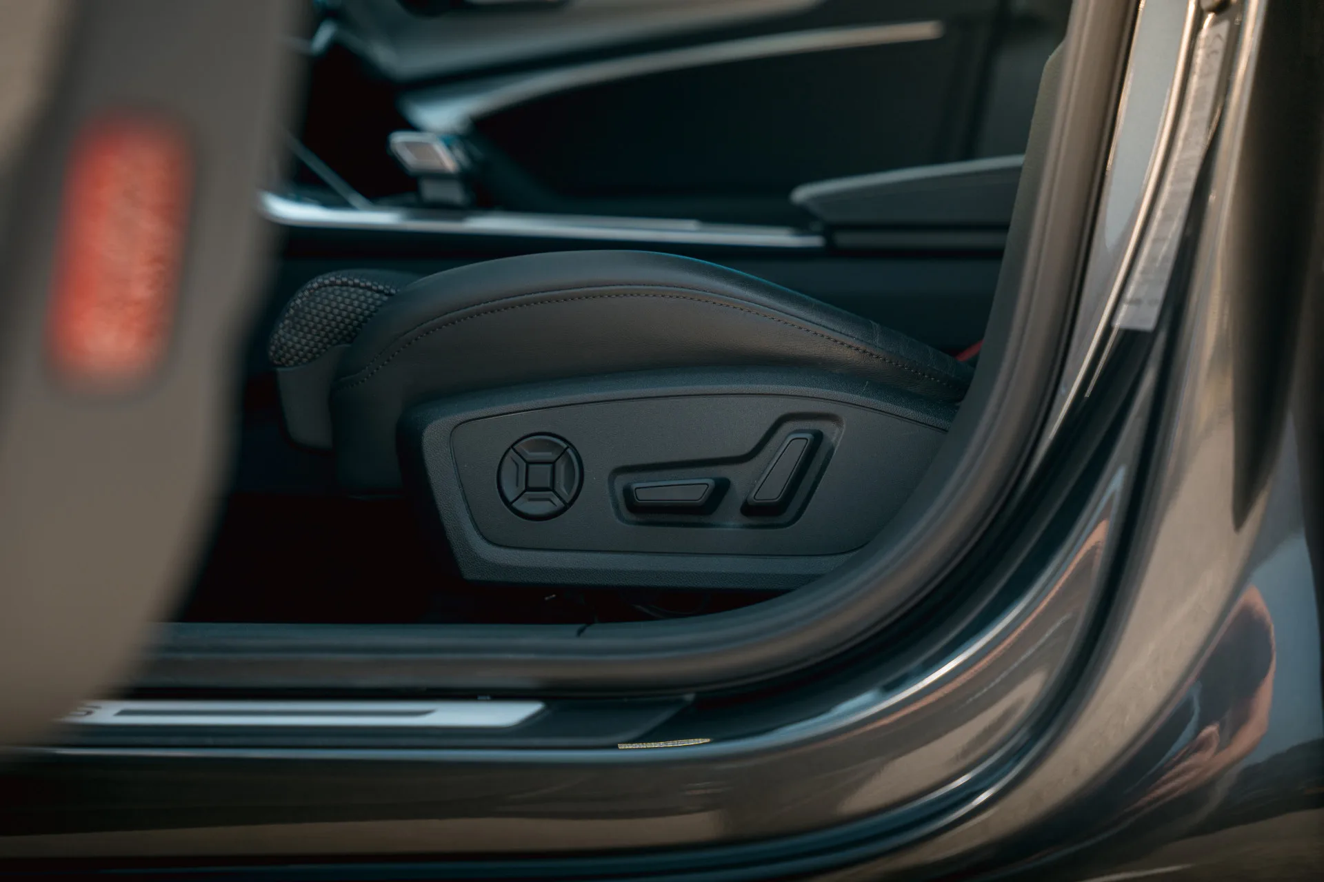 2021 Audi A6 Avant 45 TFSI S edition, 4/26