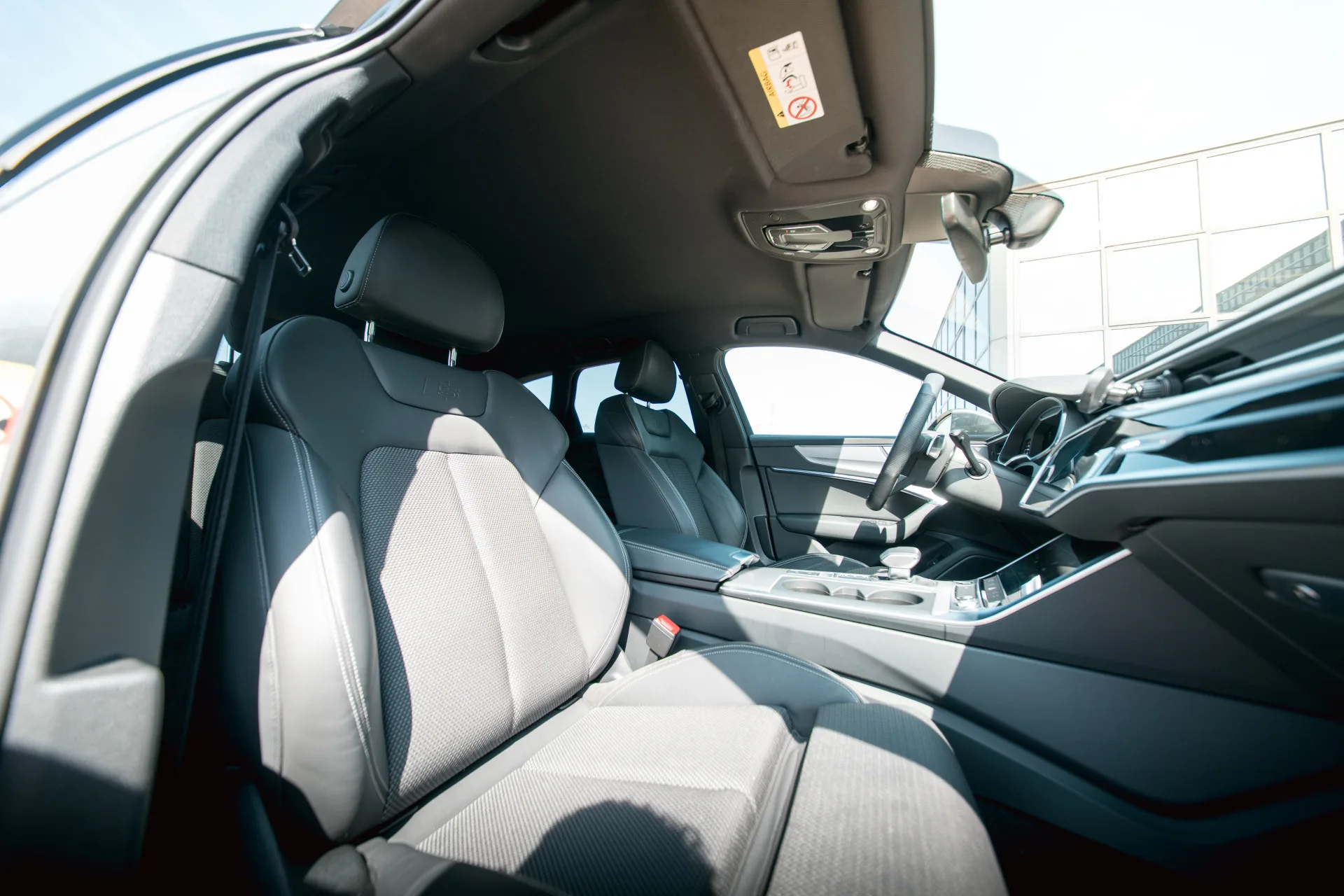 2021 Audi A6 Avant 45 TFSI S edition, 12/26