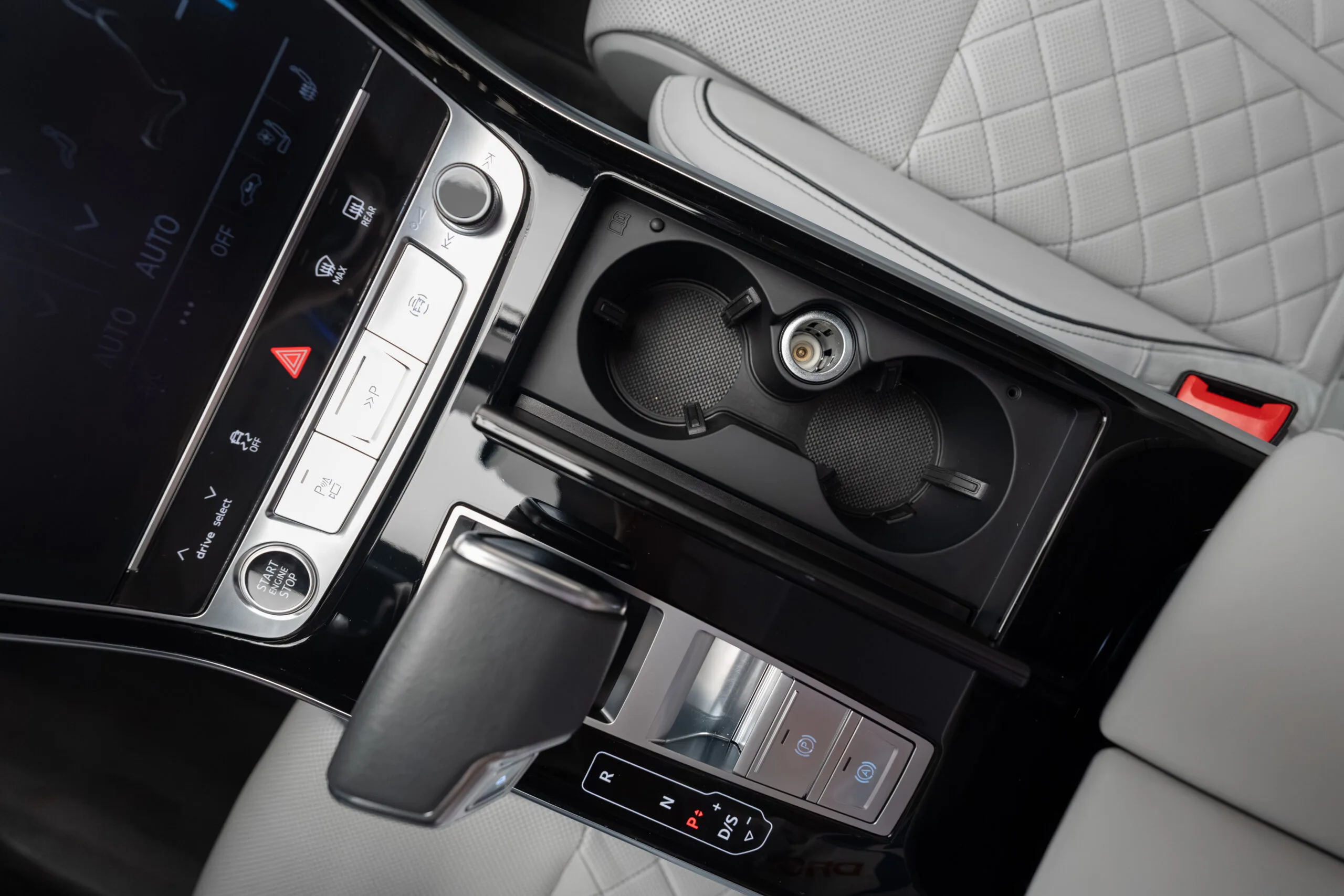 2021 Audi A8 60 TFSI quattro, 25/30