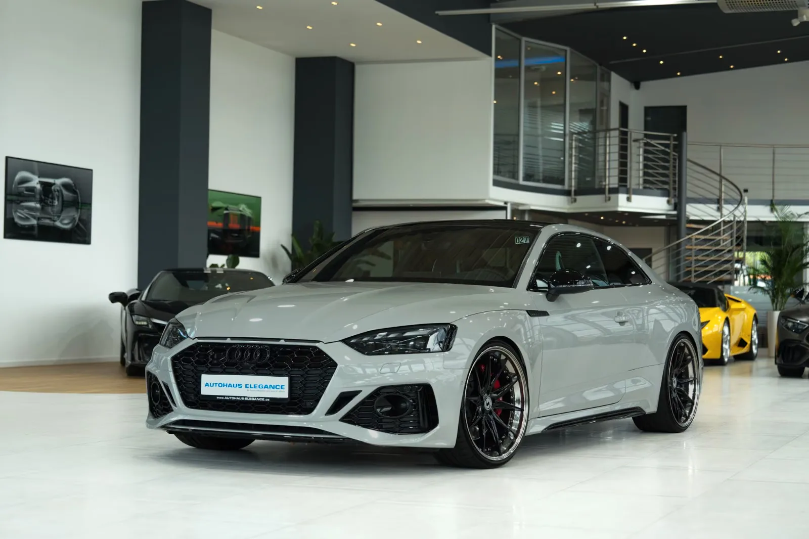 2021 Audi RS5 Coupé angeboten von einem Fachhändler in Köln, Deutschland, Hauptfoto