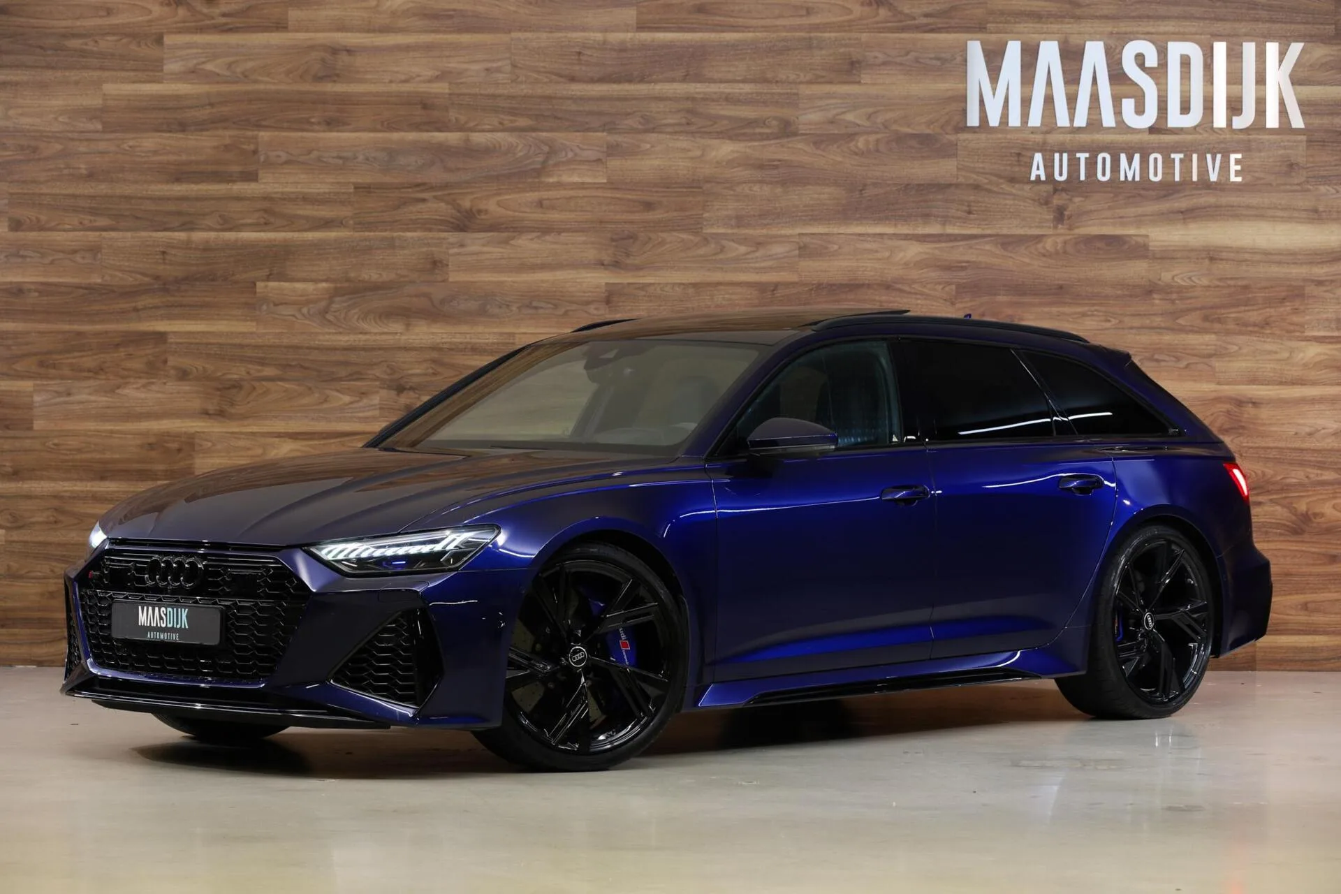 2021 Audi RS6 Avant offered by a specialist dealer in Werkendam, Netherlands, main photo