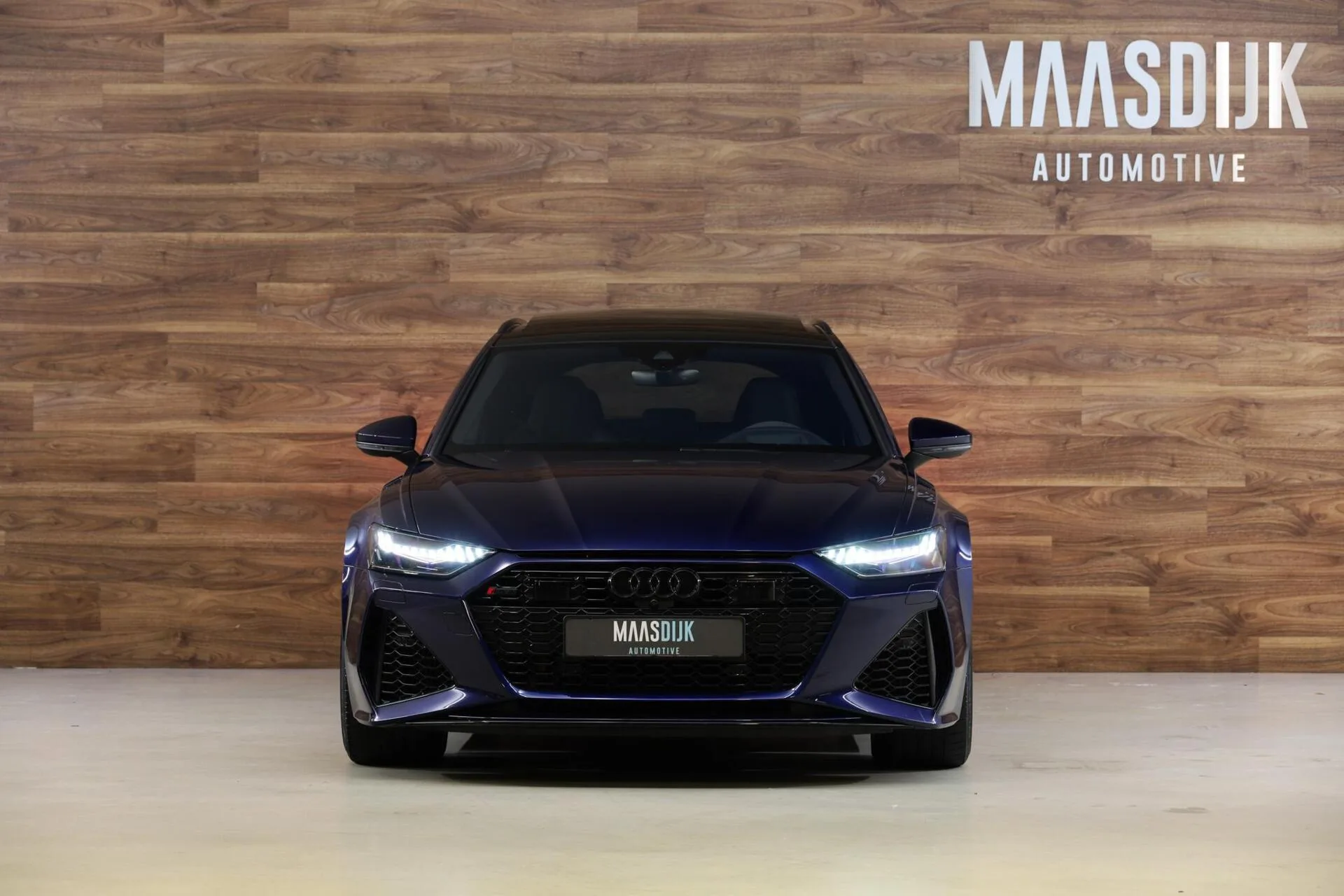 2021 Audi RS6 Avant, 2/30