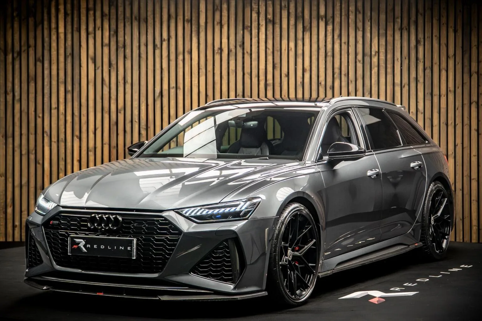 2021 Audi RS6 Avant Carbon Black offered by a specialist dealer in Knaresborough, United Kingdom, main photo