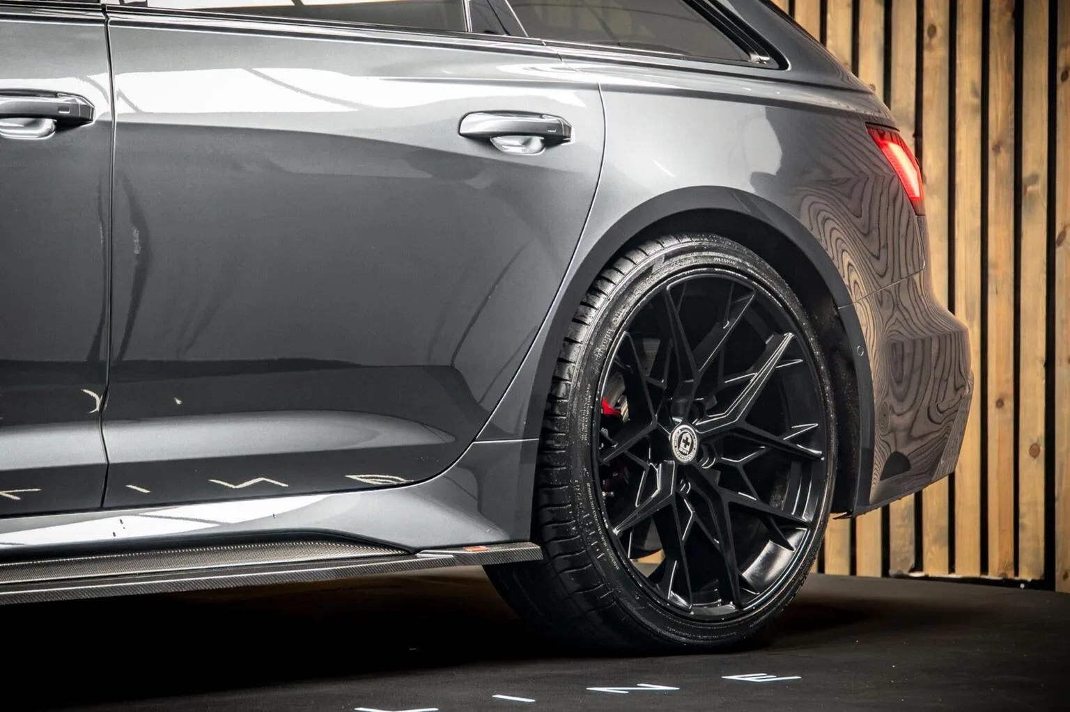 2021 Audi RS6 Avant Carbon Black, 15/30