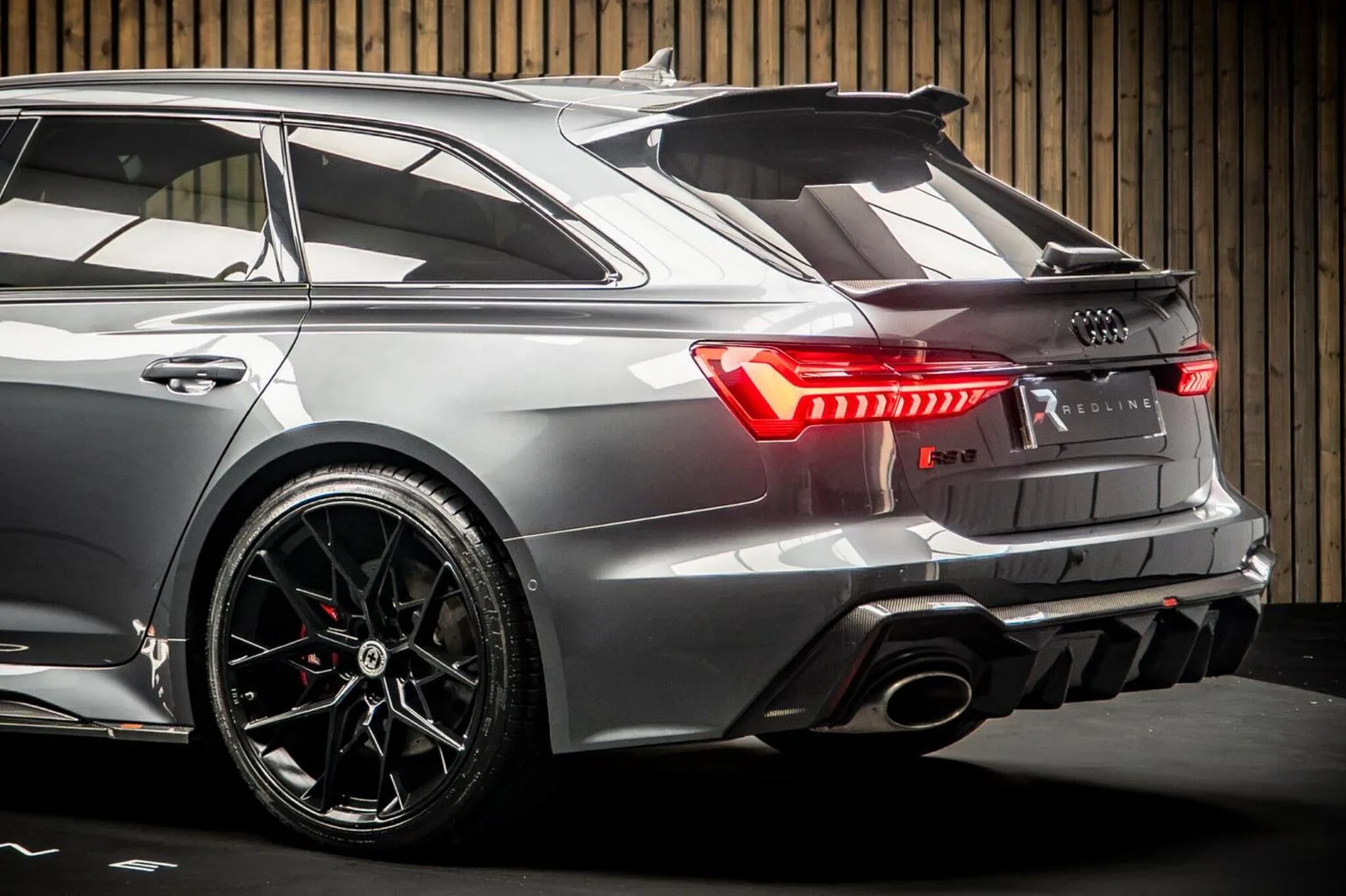 2021 Audi RS6 Avant Carbon Black, 16/30
