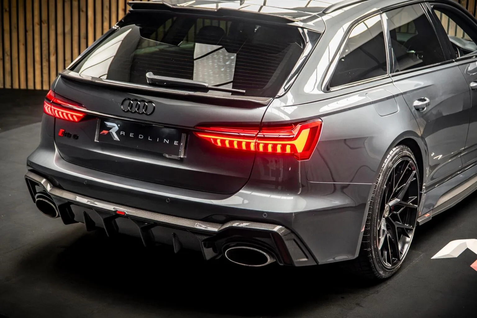 2021 Audi RS6 Avant Carbon Black, 21/30