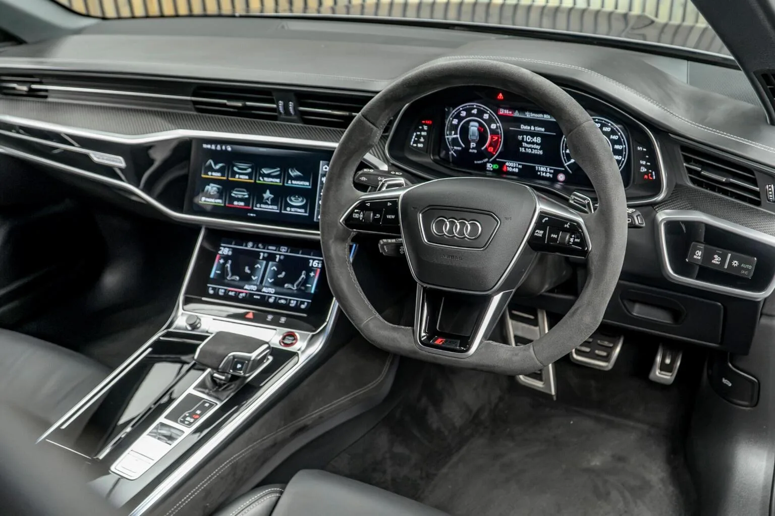 2021 Audi RS6 Avant Carbon Black, 22/30
