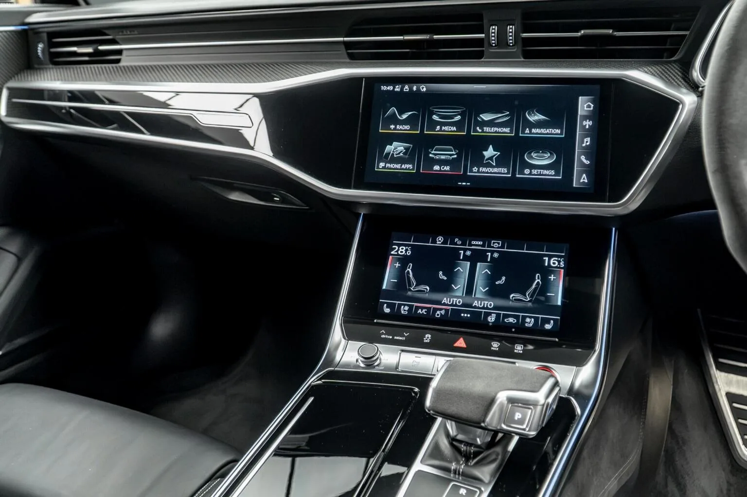 2021 Audi RS6 Avant Carbon Black, 24/30