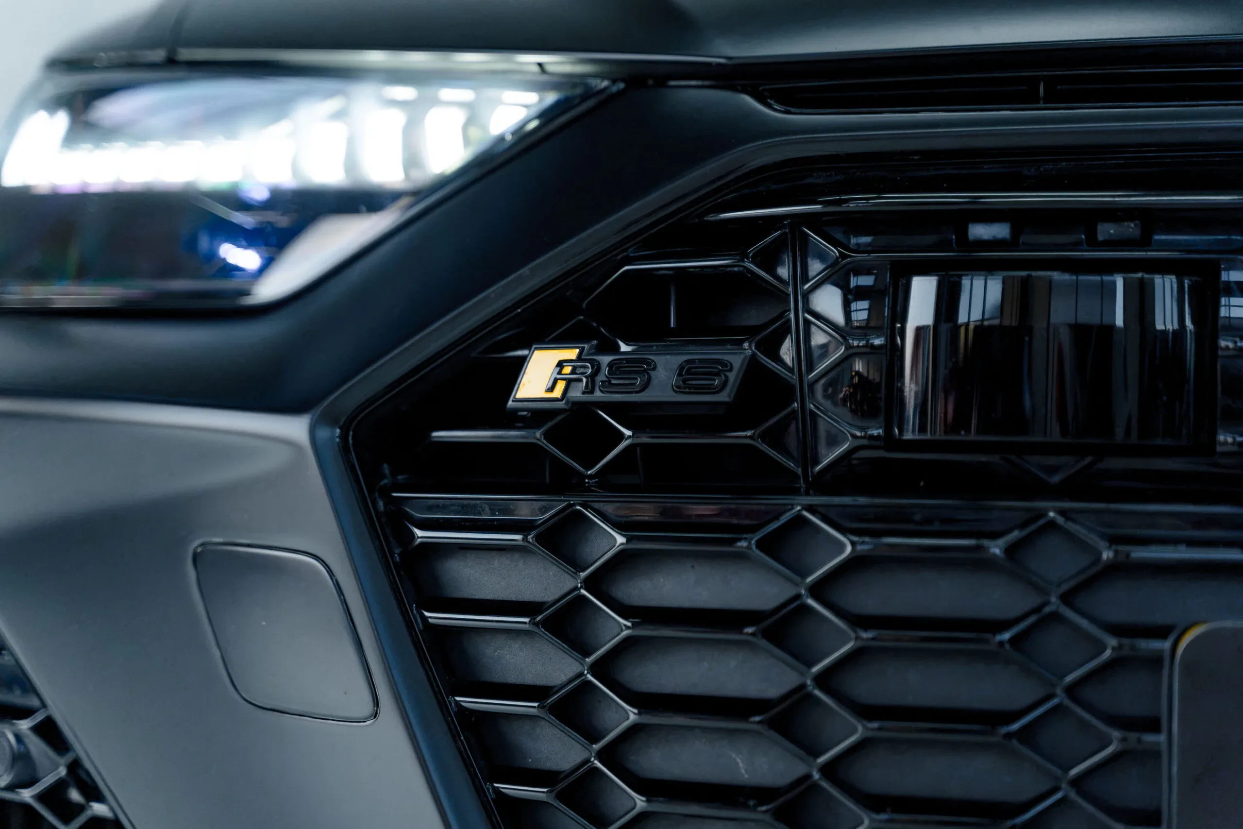 2021 Audi RS6 Avant Urban Automotive, 3/30