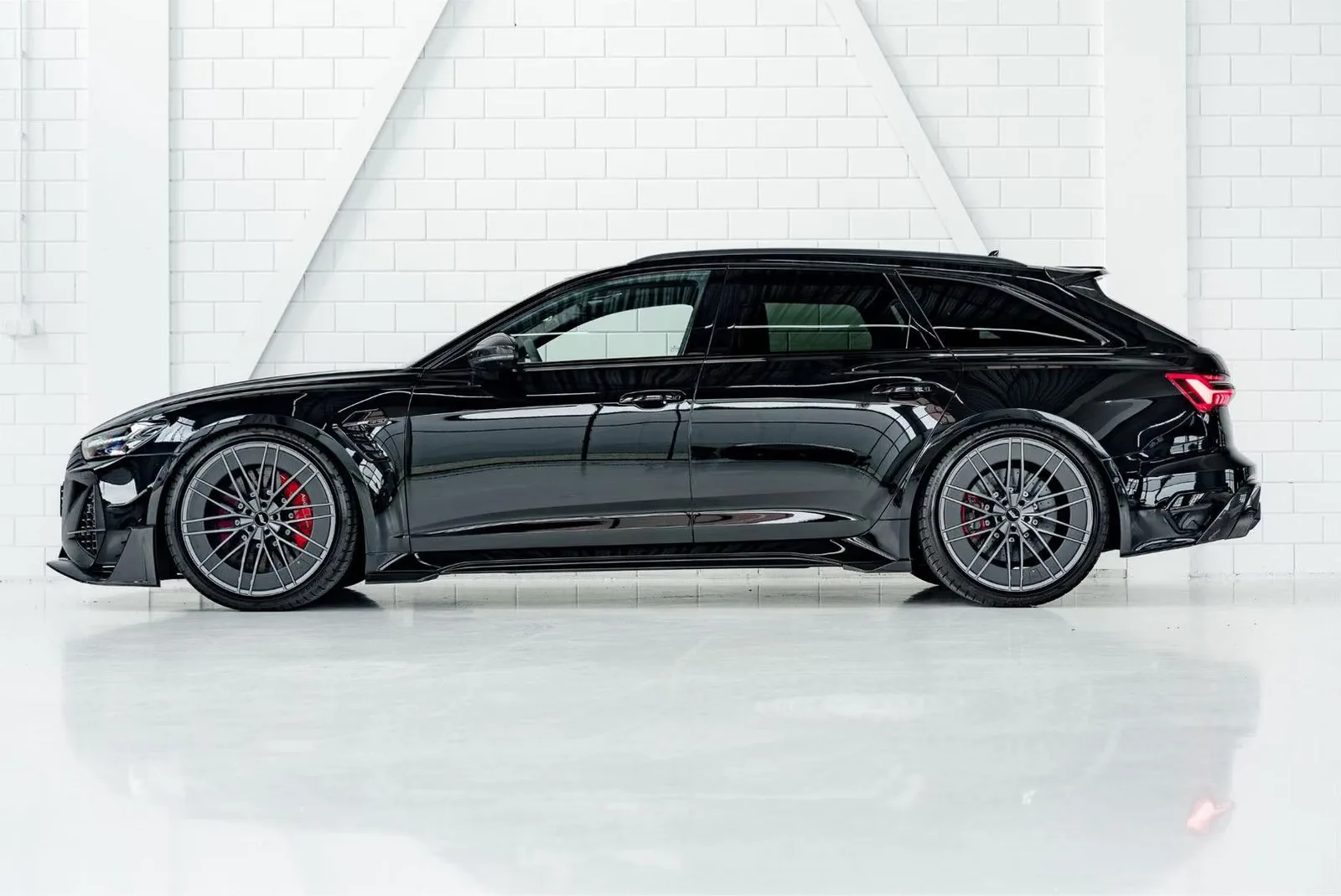 2021 Audi RS6 Avant ABT RS6-R, 2/30