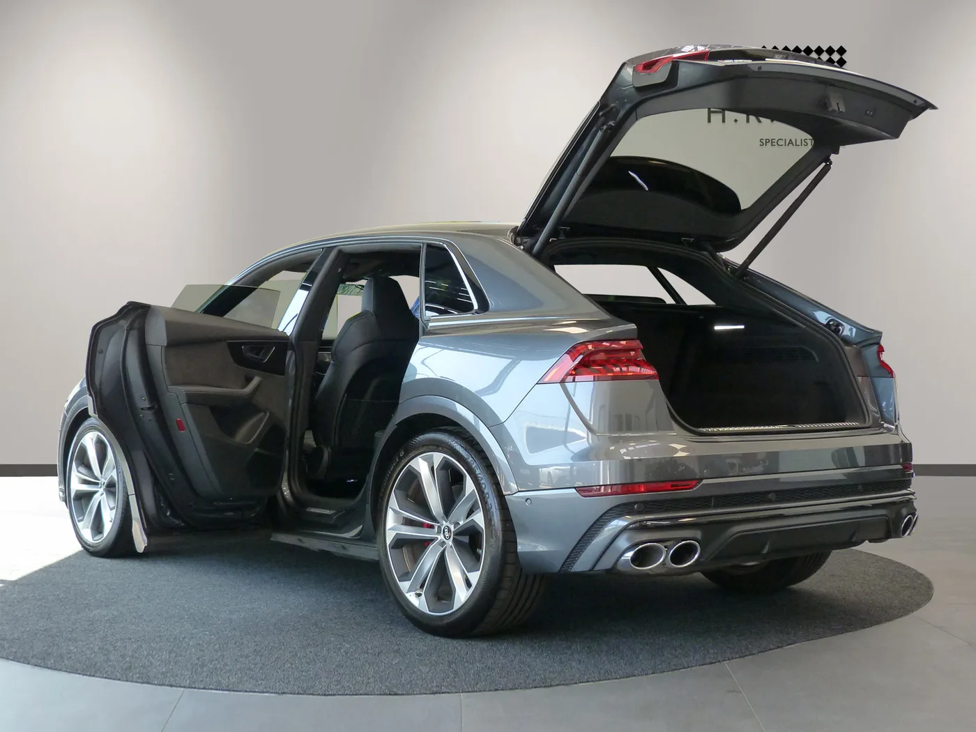 2021 Audi SQ8 angeboten von einer Vertragshändlergruppe in Cardiff, Vereinigtes Königreich, Foto 12 von 25