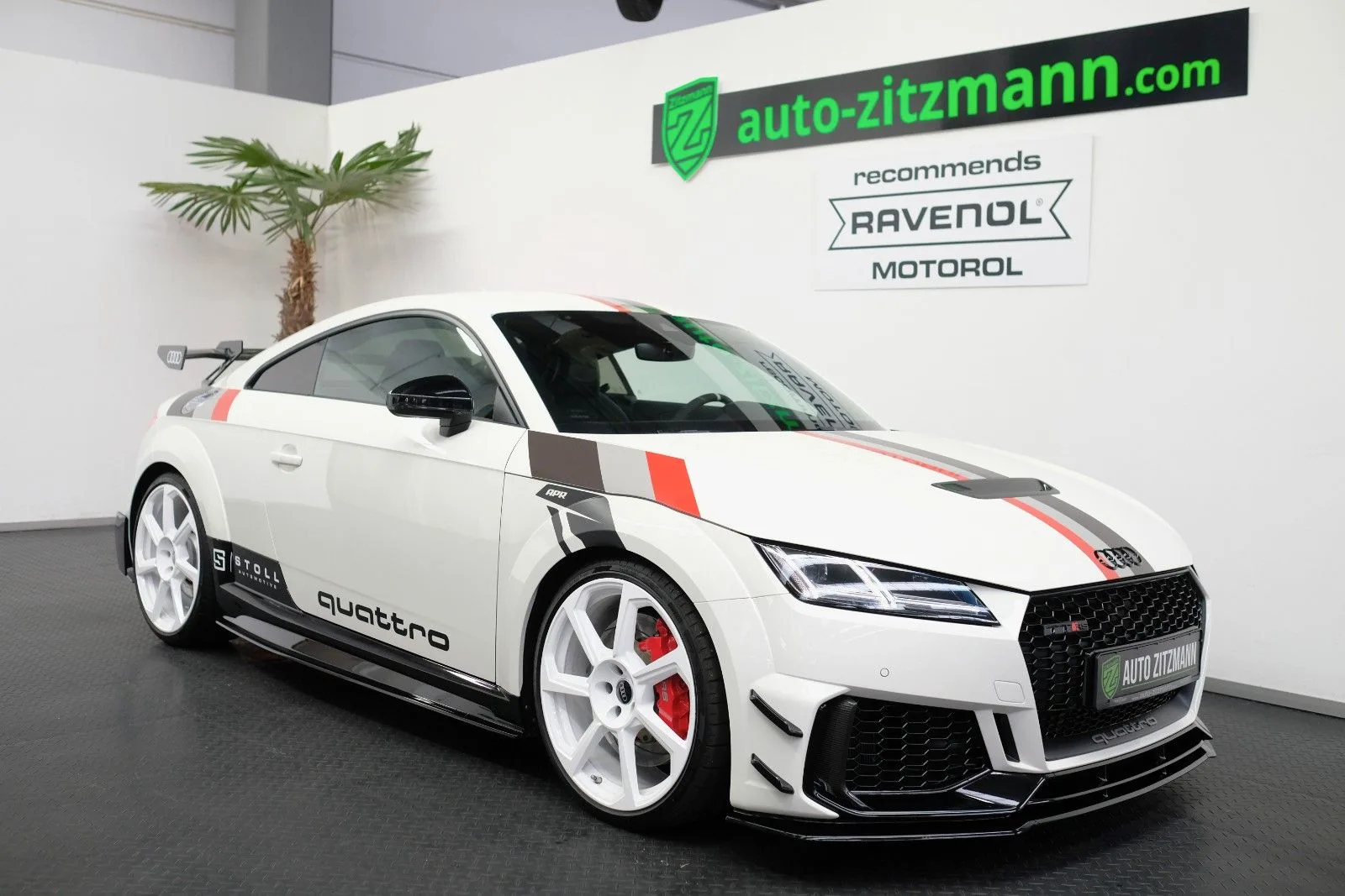 2021 Audi TT RS 40 Jahre quattro offered by a supercar dealer in Nuremberg, Germany, main photo