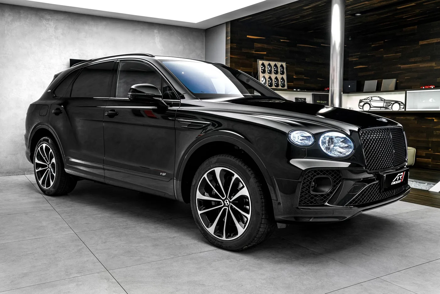 2021 Bentley Bentayga angeboten von einem Fachhändler in Ostrava, Tschechien, Foto 4 von 15
