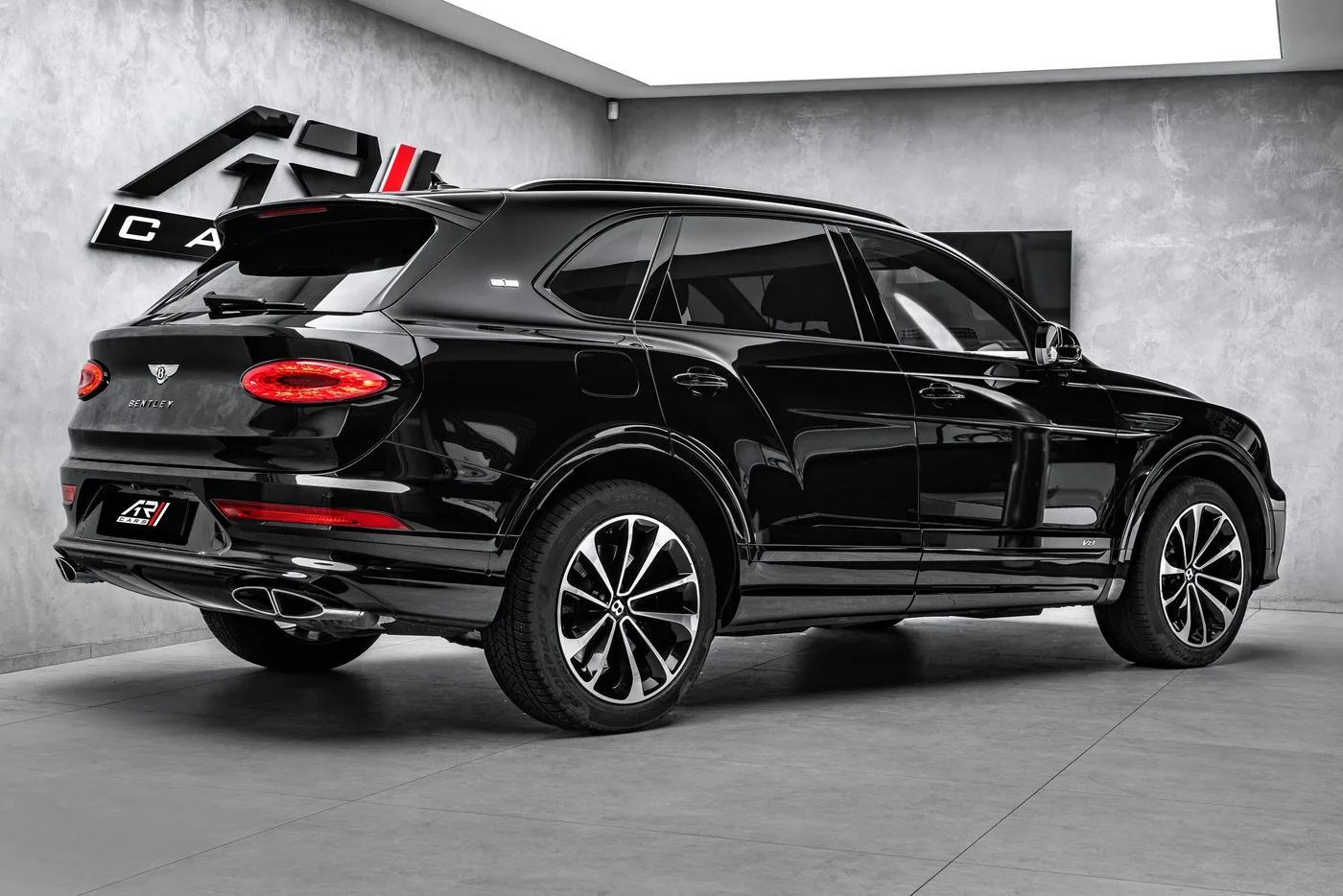 2021 Bentley Bentayga angeboten von einem Fachhändler in Ostrava, Tschechien, Foto 5 von 15