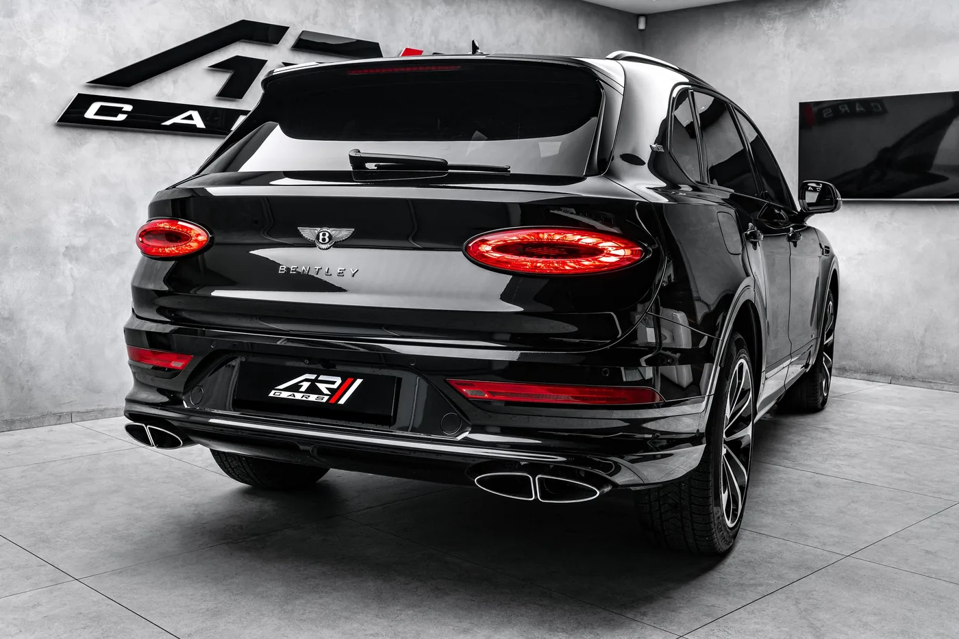 2021 Bentley Bentayga angeboten von einem Fachhändler in Ostrava, Tschechien, Foto 6 von 15