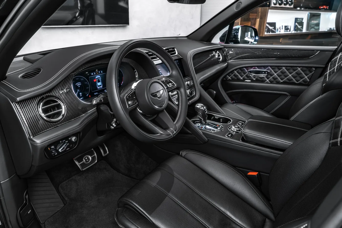 2021 Bentley Bentayga angeboten von einem Fachhändler in Ostrava, Tschechien, Foto 11 von 15