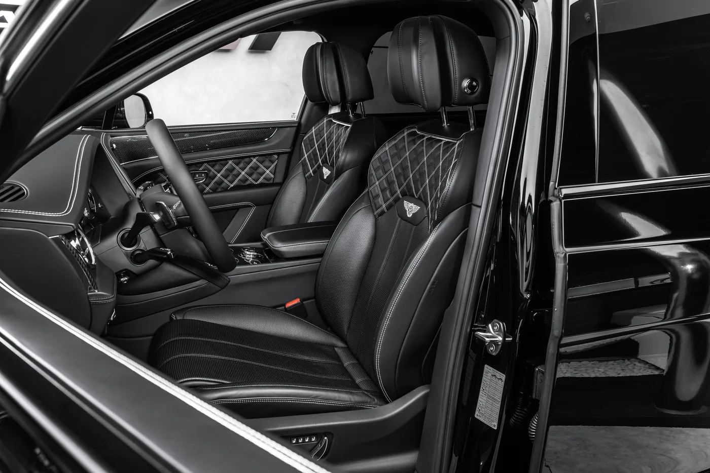 2021 Bentley Bentayga angeboten von einem Fachhändler in Ostrava, Tschechien, Foto 13 von 15