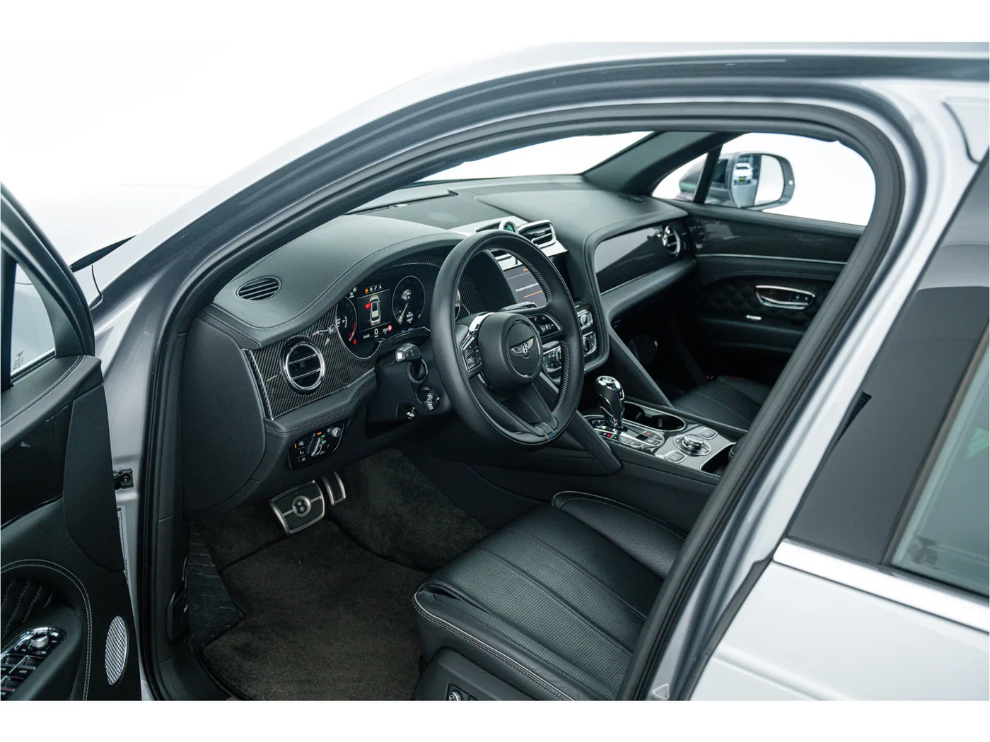 2021 Bentley Bentayga Hybrid angeboten von einem offiziellen Bentley-Vertragshändler in Rotterdam, Niederlande, Foto 6 von 15