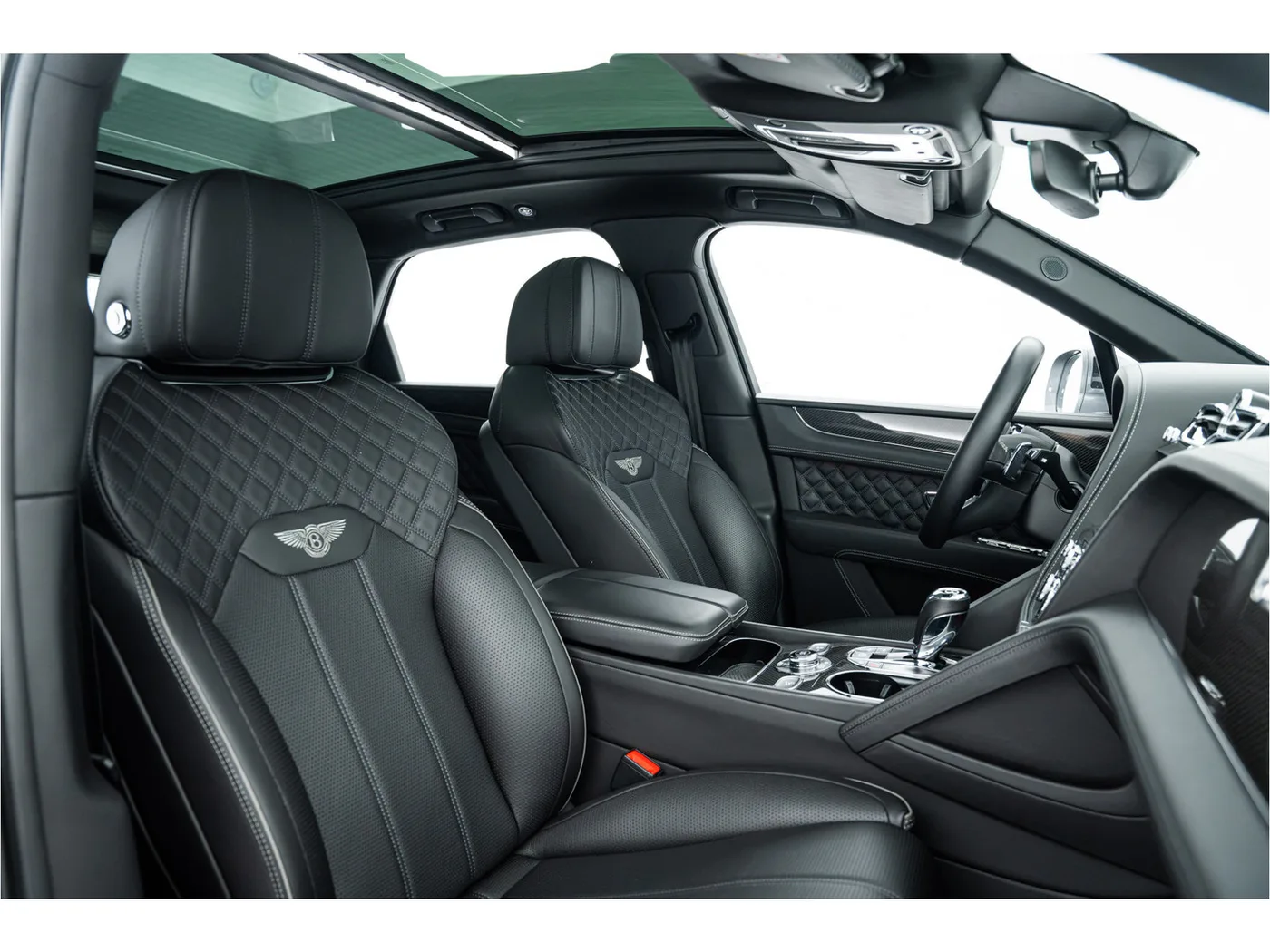 2021 Bentley Bentayga Hybrid angeboten von einem offiziellen Bentley-Vertragshändler in Rotterdam, Niederlande, Foto 8 von 15