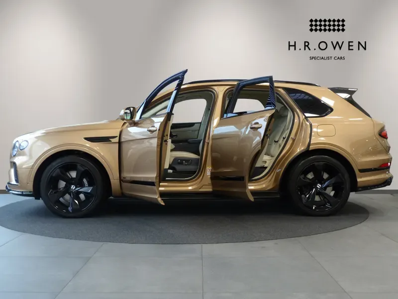 2021 Bentley Bentayga Hybrid, 7/28