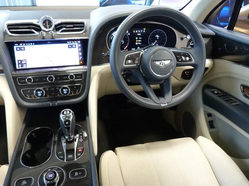 2021 Bentley Bentayga Hybrid, 26/28