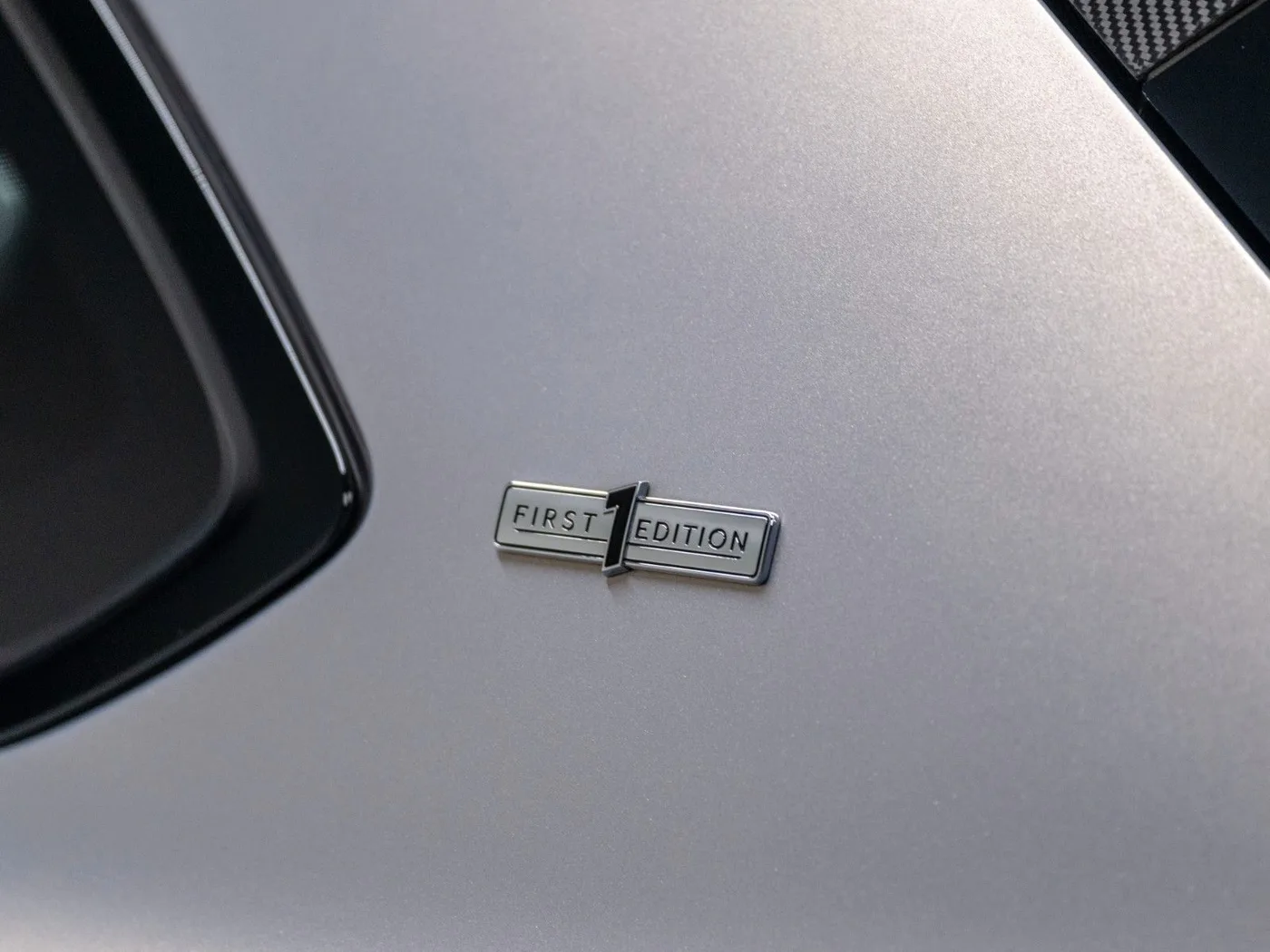 2021 Bentley Bentayga Hybrid offered by a supercar dealer in Gronau, Germany, photo 10 of 25