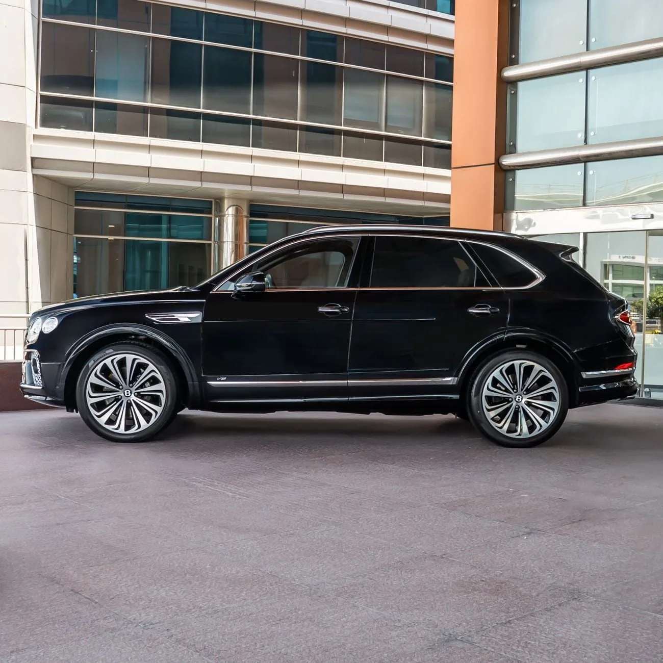 2021 Bentley Bentayga V8, 5/16