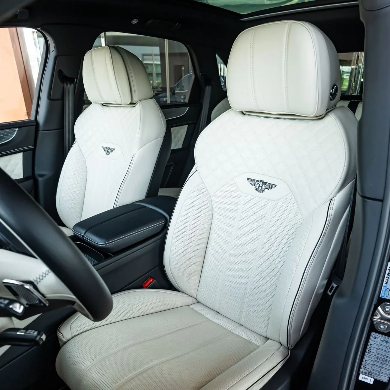 2021 Bentley Bentayga V8, 6/16