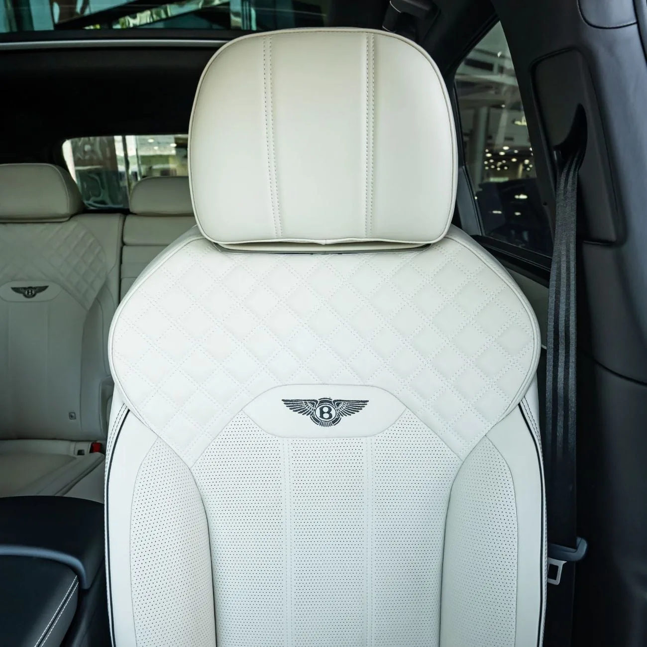 2021 Bentley Bentayga V8, 7/16