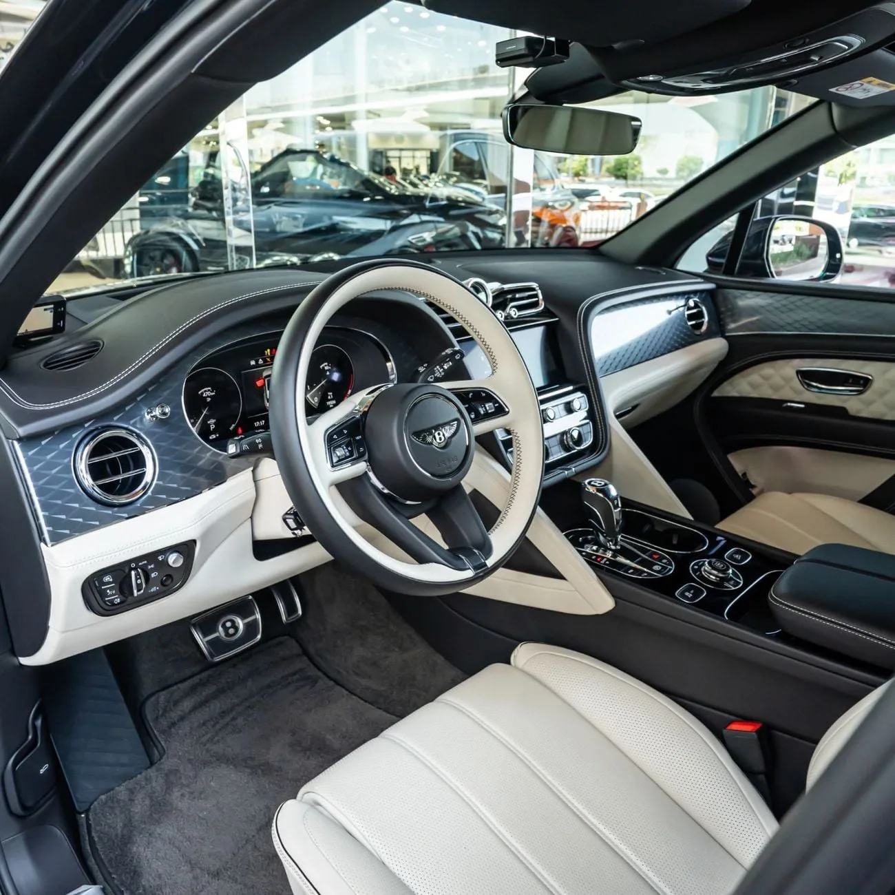 2021 Bentley Bentayga V8, 11/16