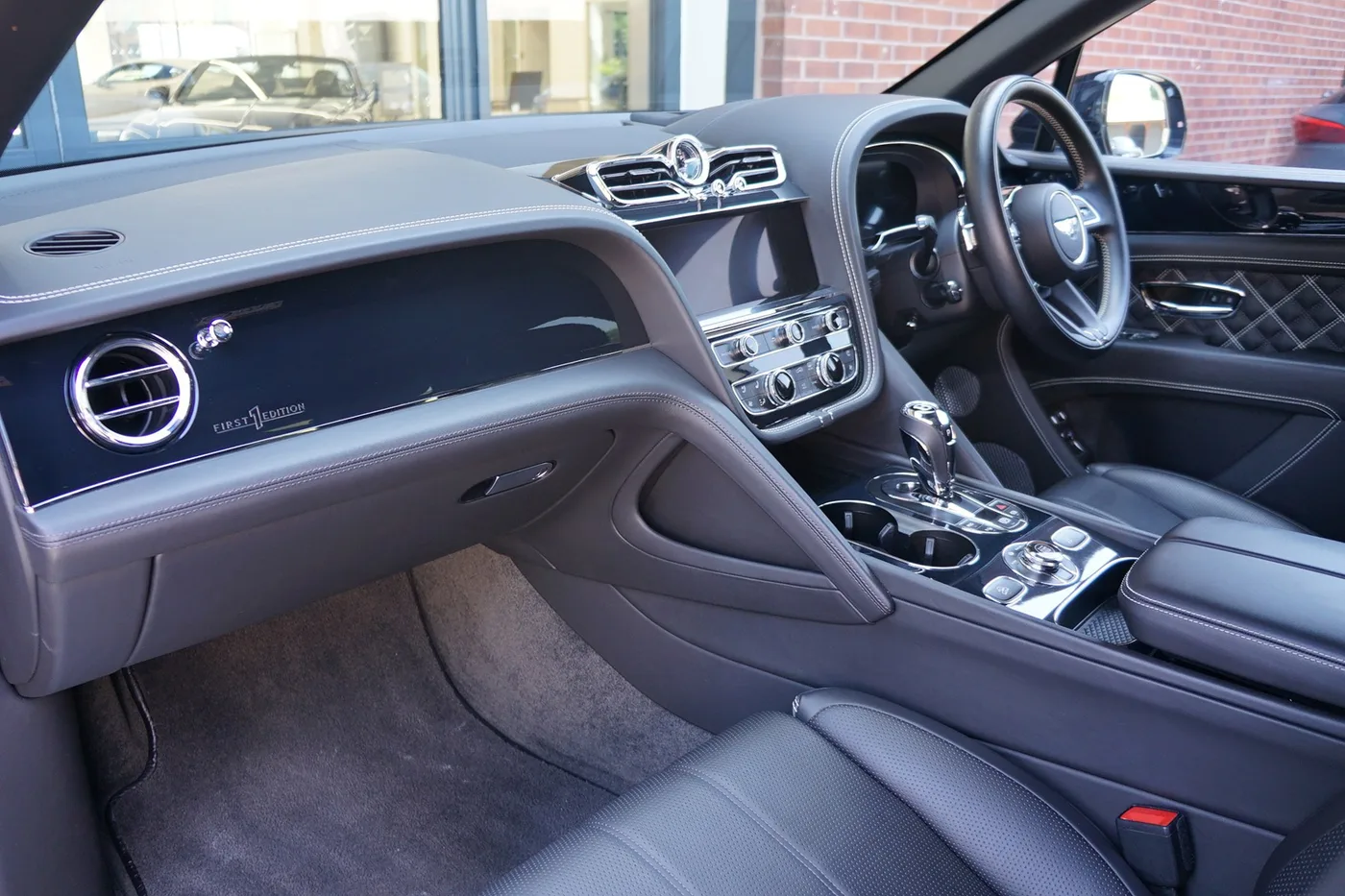 2021 Bentley Bentayga V8 angeboten von einer Vertragshändlergruppe in Ripley, Vereinigtes Königreich, Foto 2 von 25