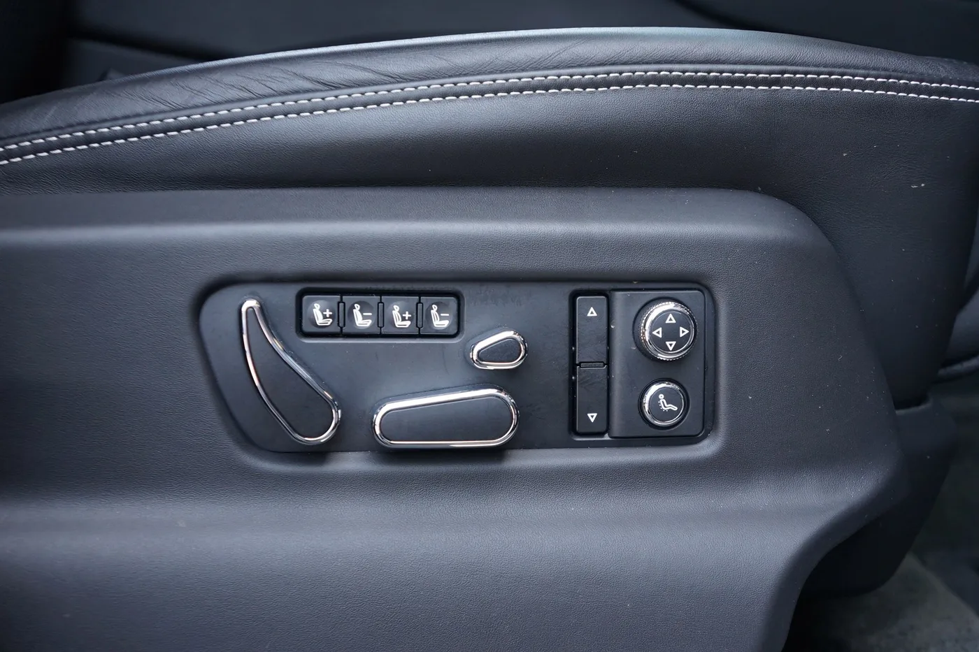2021 Bentley Bentayga V8 angeboten von einer Vertragshändlergruppe in Ripley, Vereinigtes Königreich, Foto 20 von 25