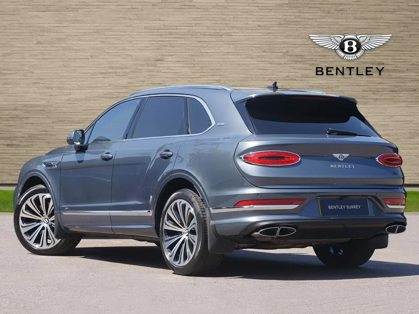 2021 Bentley Bentayga V8 angeboten von einer Vertragshändlergruppe in Ripley, Vereinigtes Königreich, Foto 3 von 25